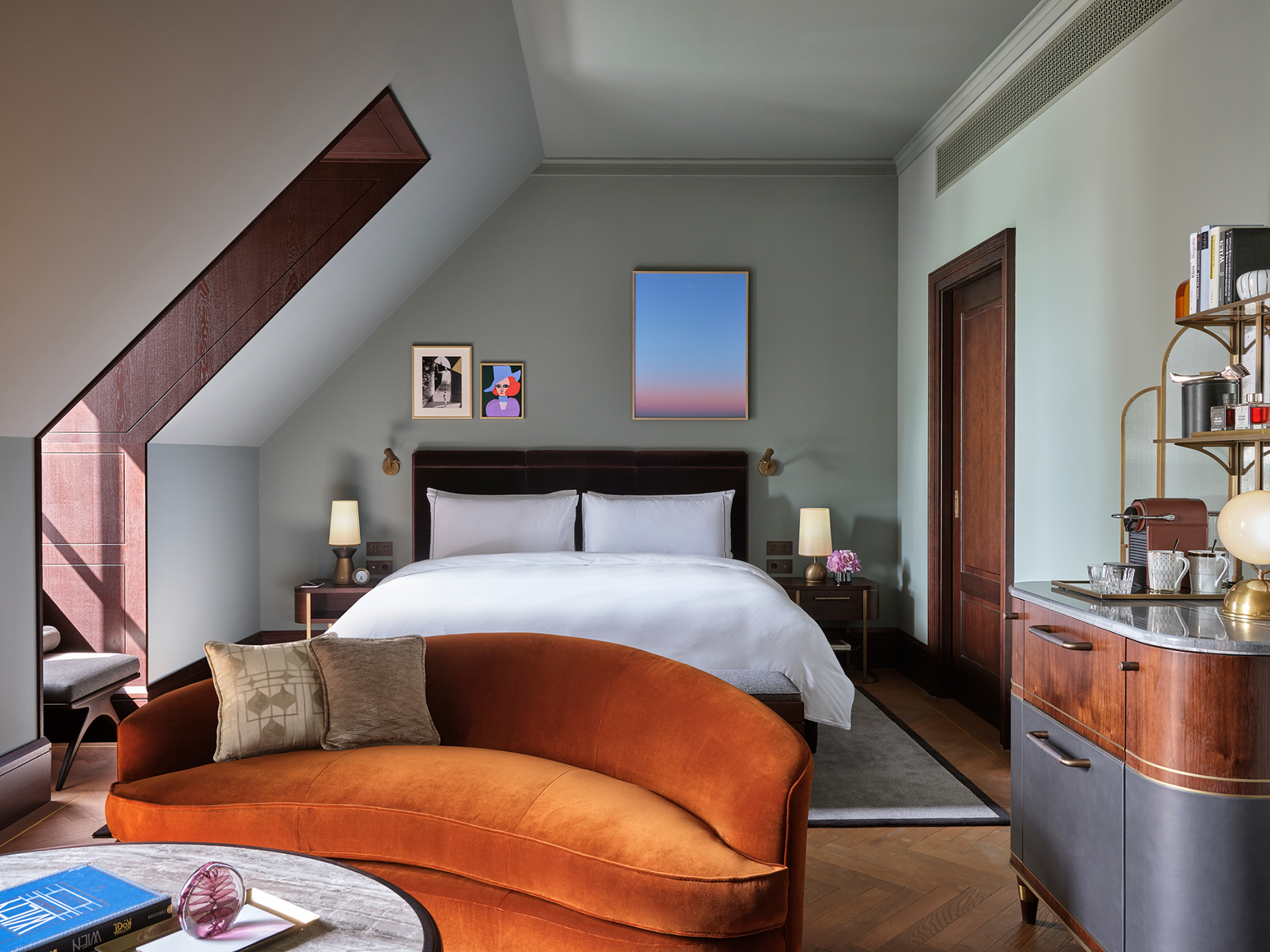 Rosewood Vienna by null