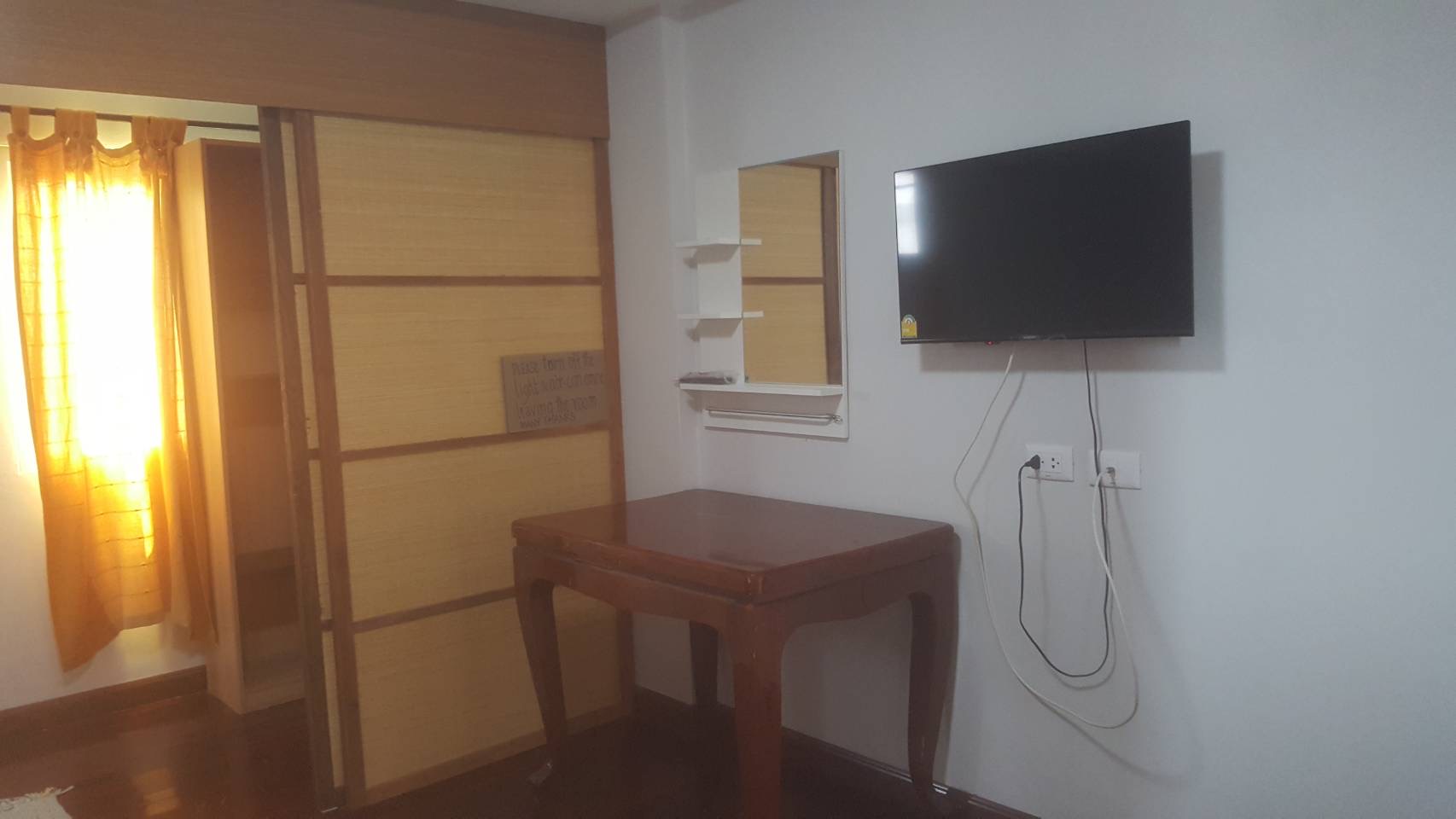 OYO 75396 Look Shine Apartment