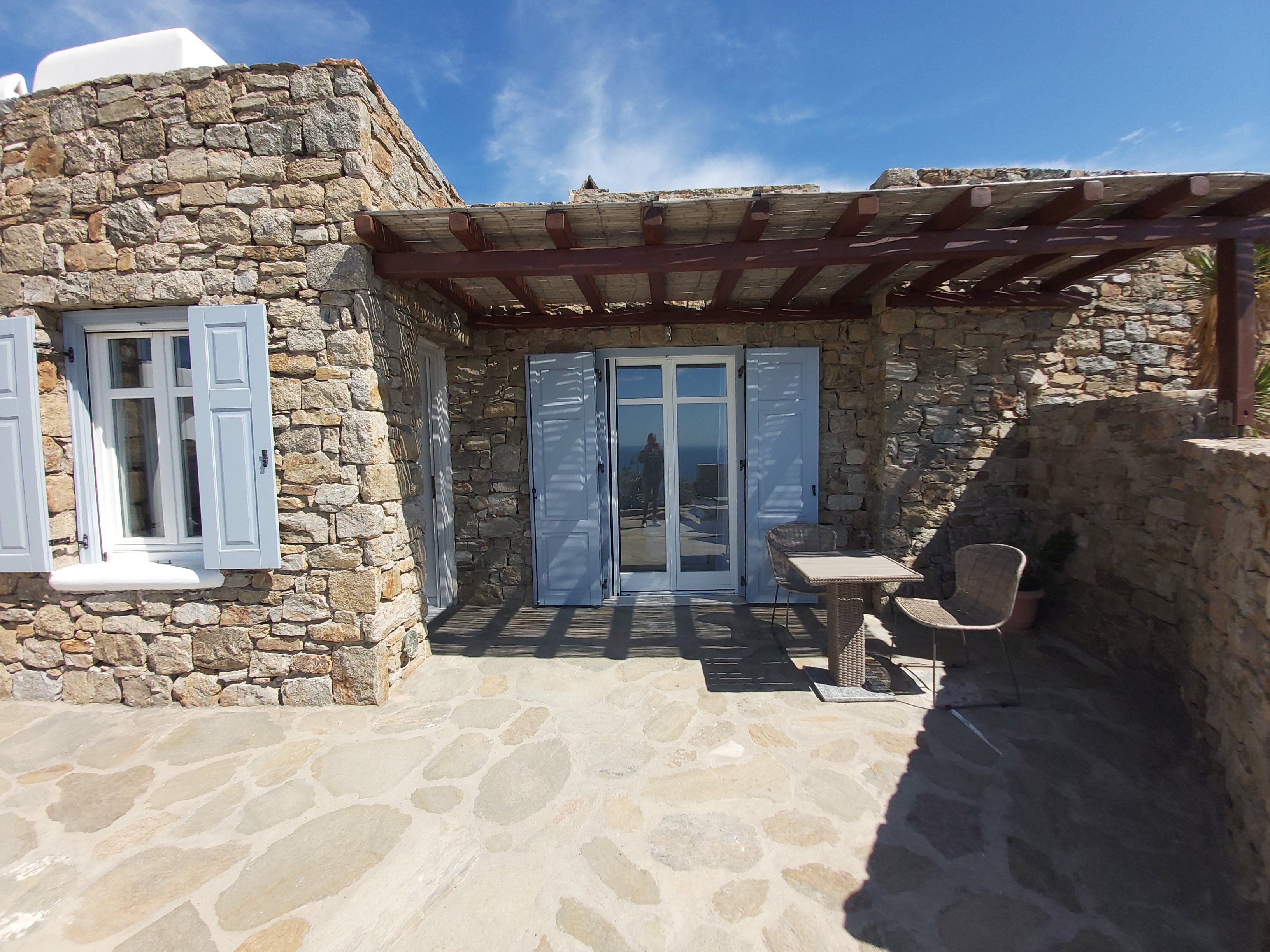 White Rock Suites & Villas