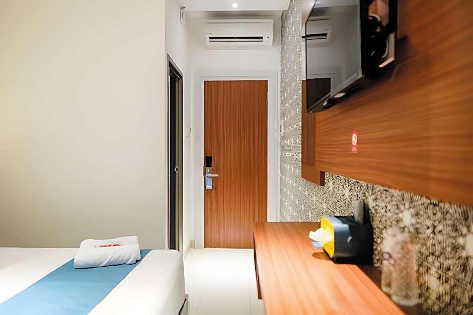 Sans Hotel Roxy Jakarta