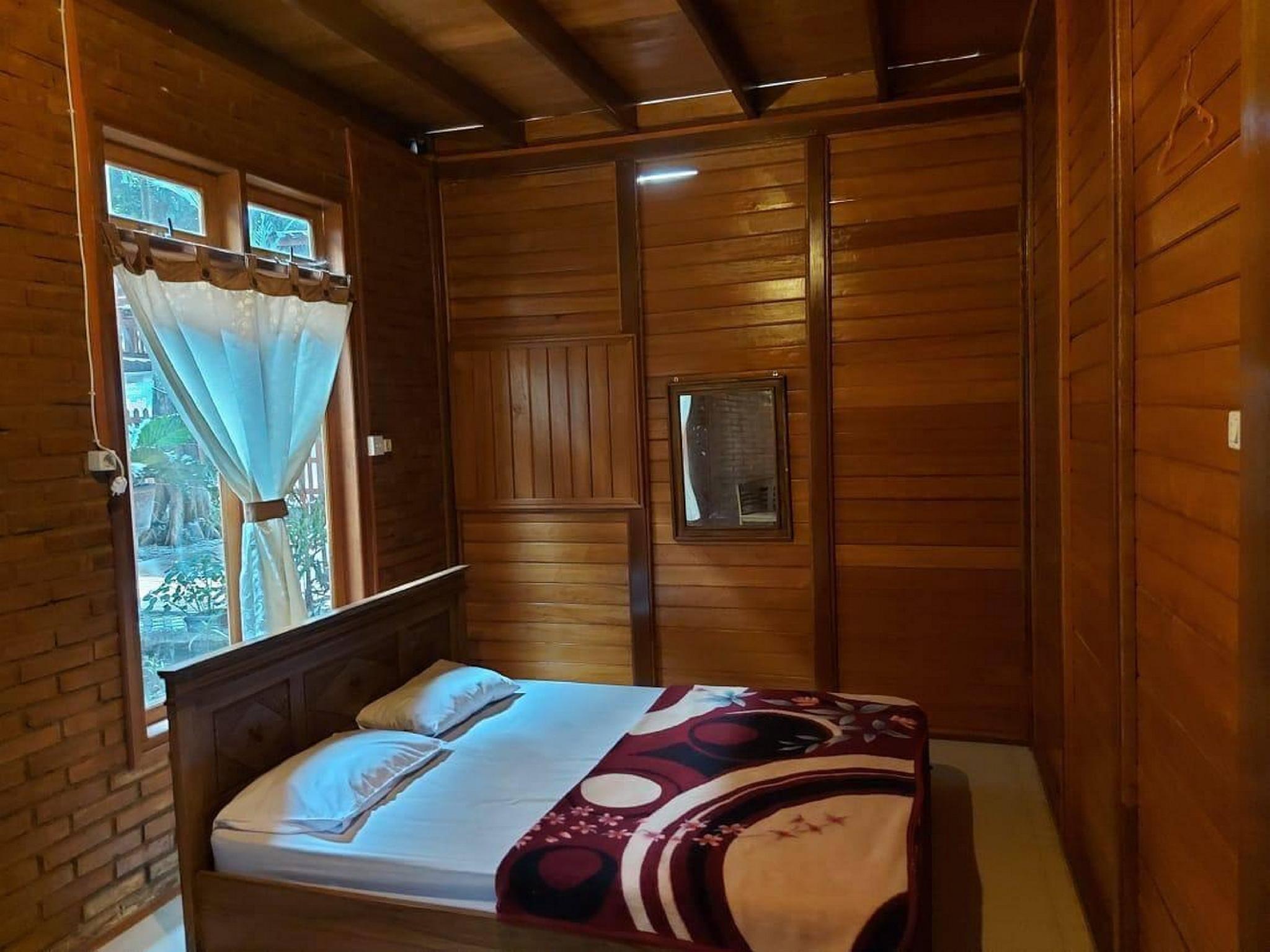Bedroom 3, Roemah Kayu Saragan Syariah Magelang Redpartner, Magelang