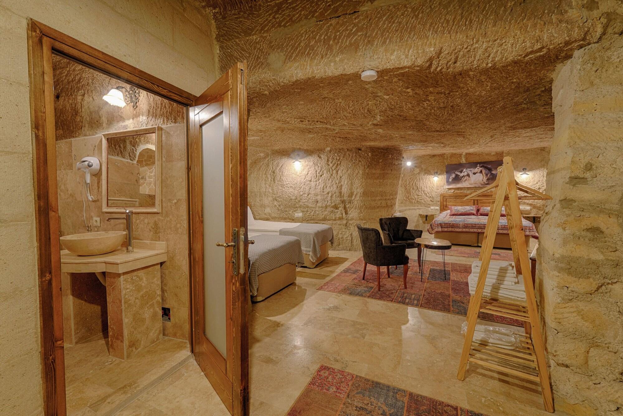Avlu Cave House