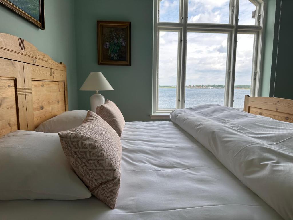 Aaroesund Badehotel