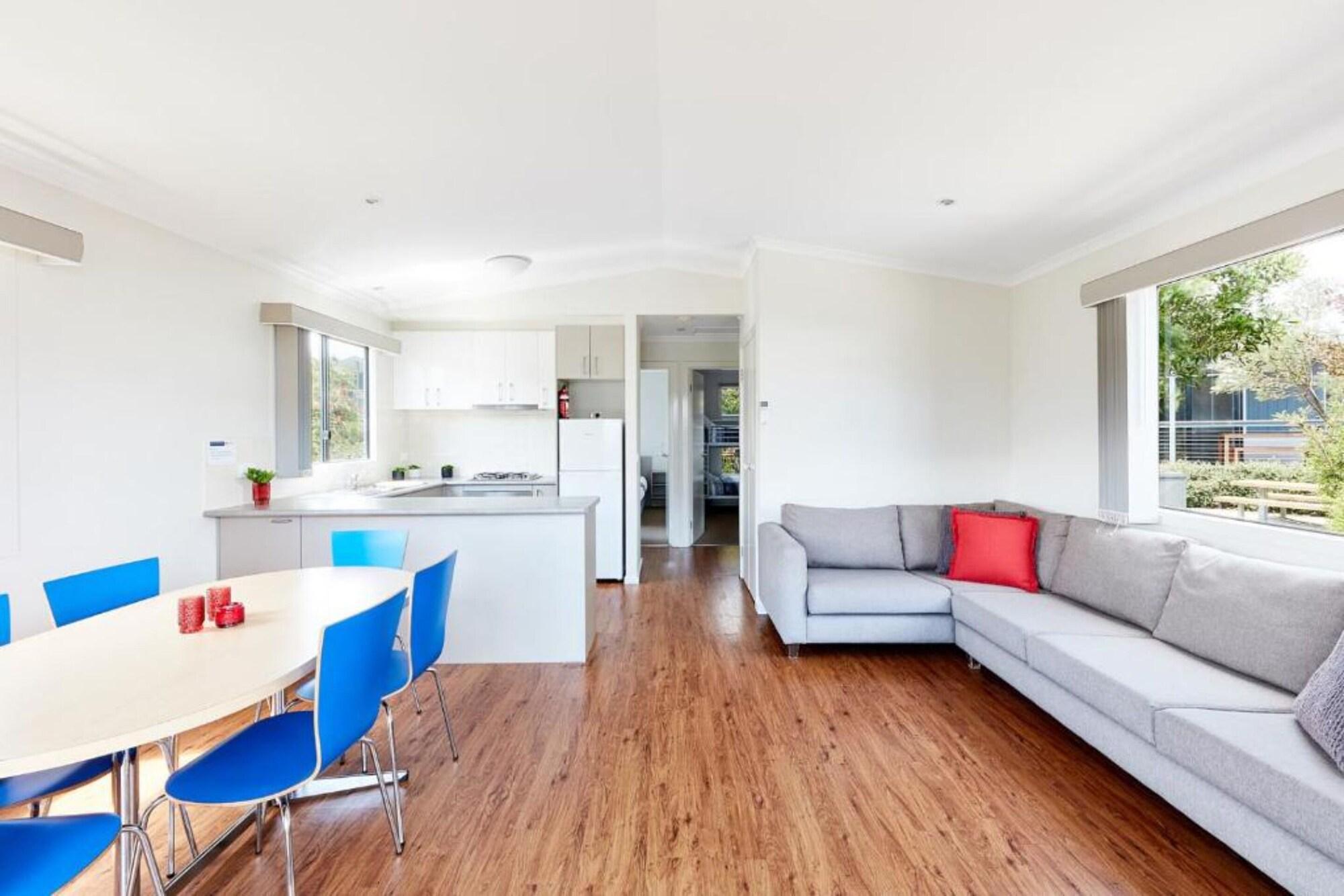 Torquay Foreshore Caravan Park by null