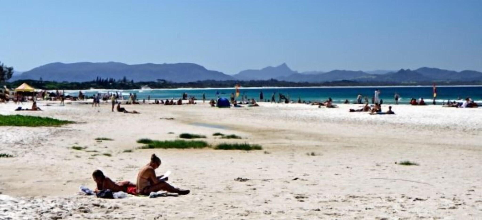 Main Beach Apartments