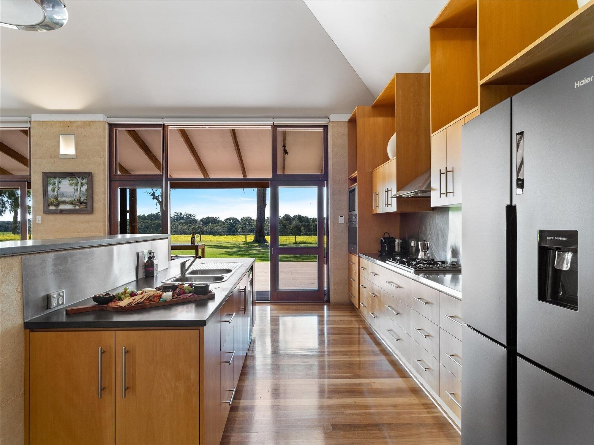 Room 2, Forest Rise, Busselton