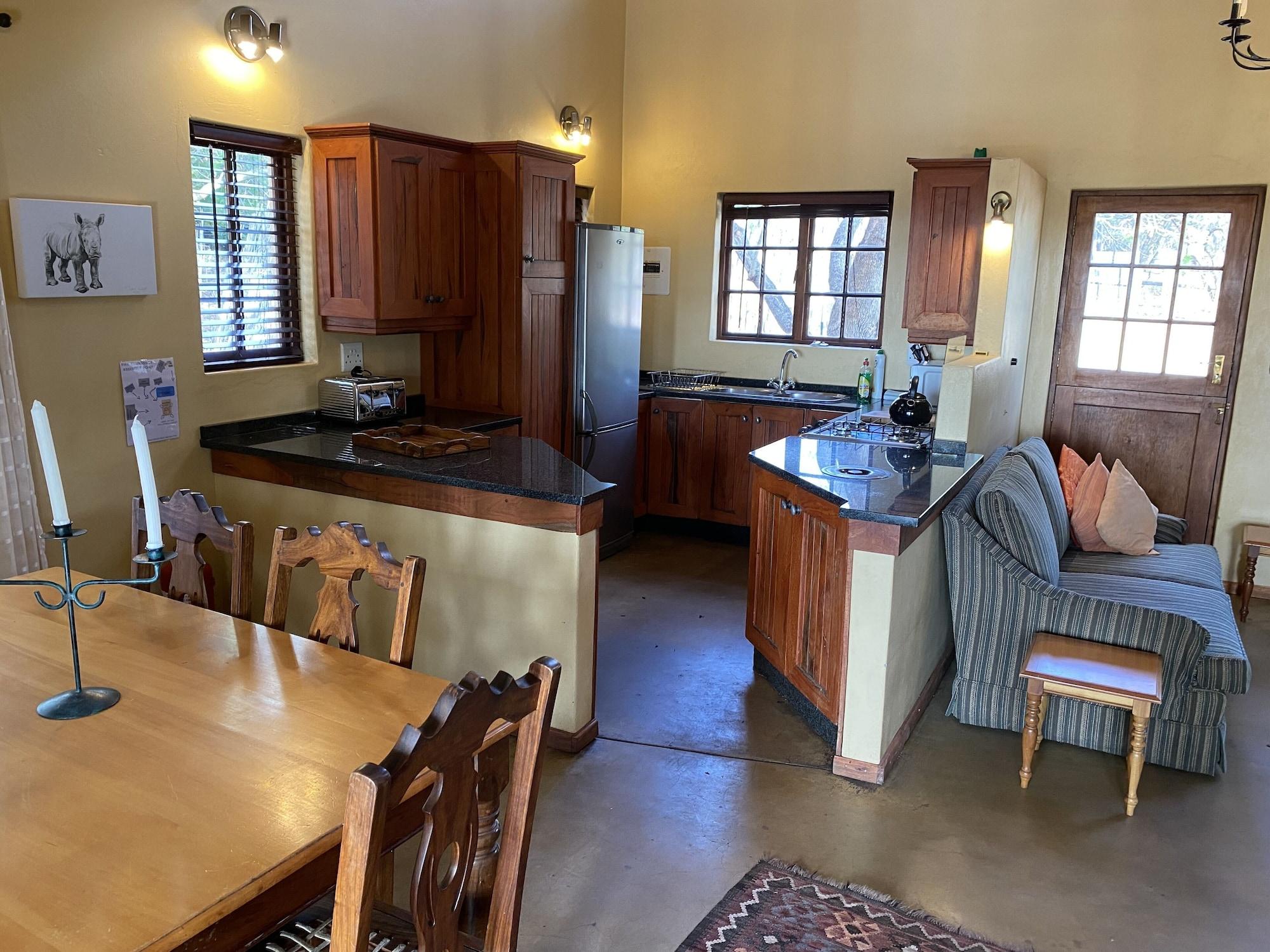 Room 4, Waterberg Cottages, Waterberg