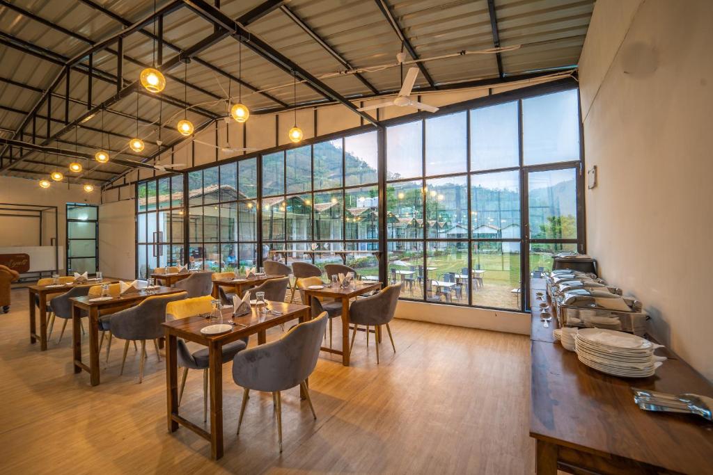 Riverside Resort