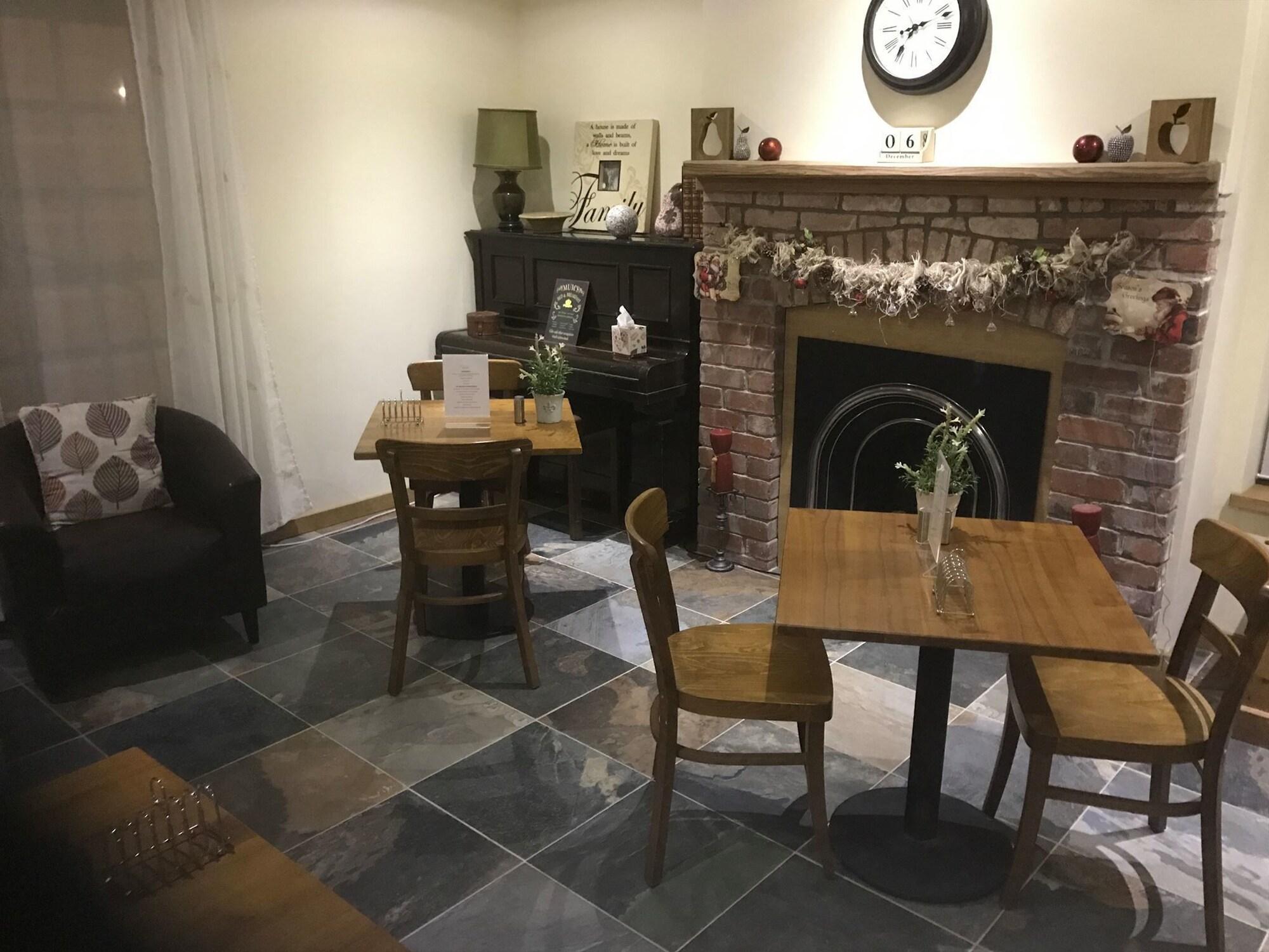 Deri-down Guest House