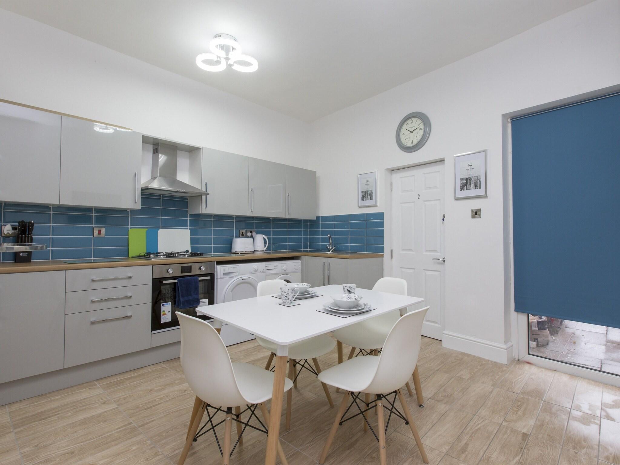 Townhouse Plus @ 40 West St