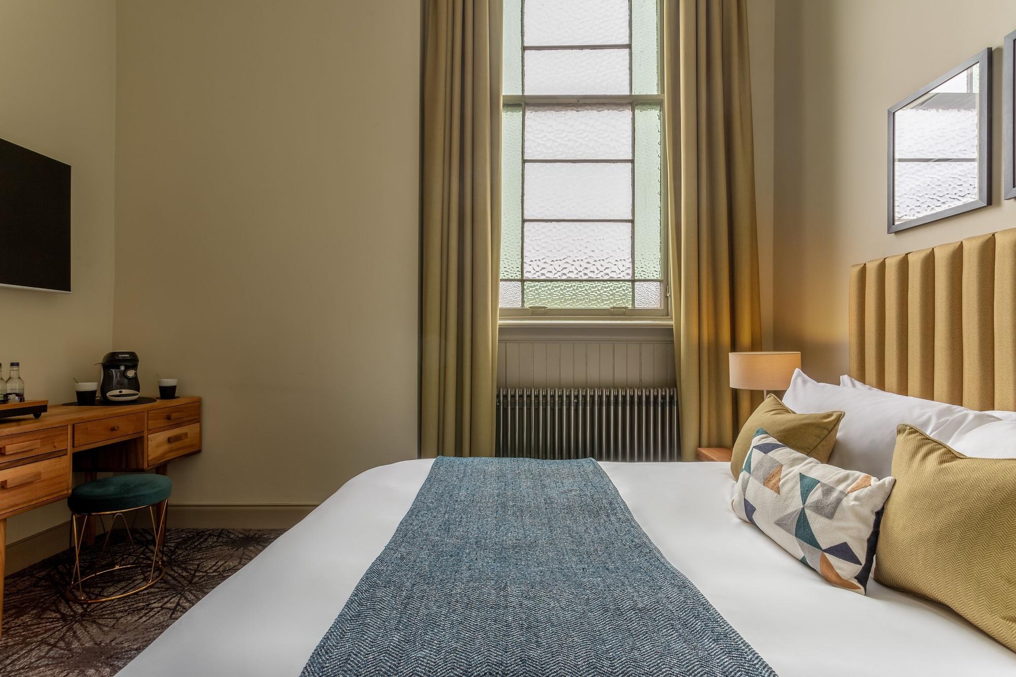Riva Boutique Hotel & Restaurant