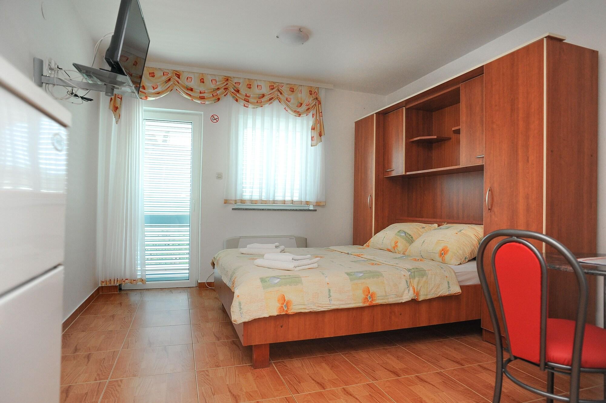 Room 2, Vila Caska, Novalja