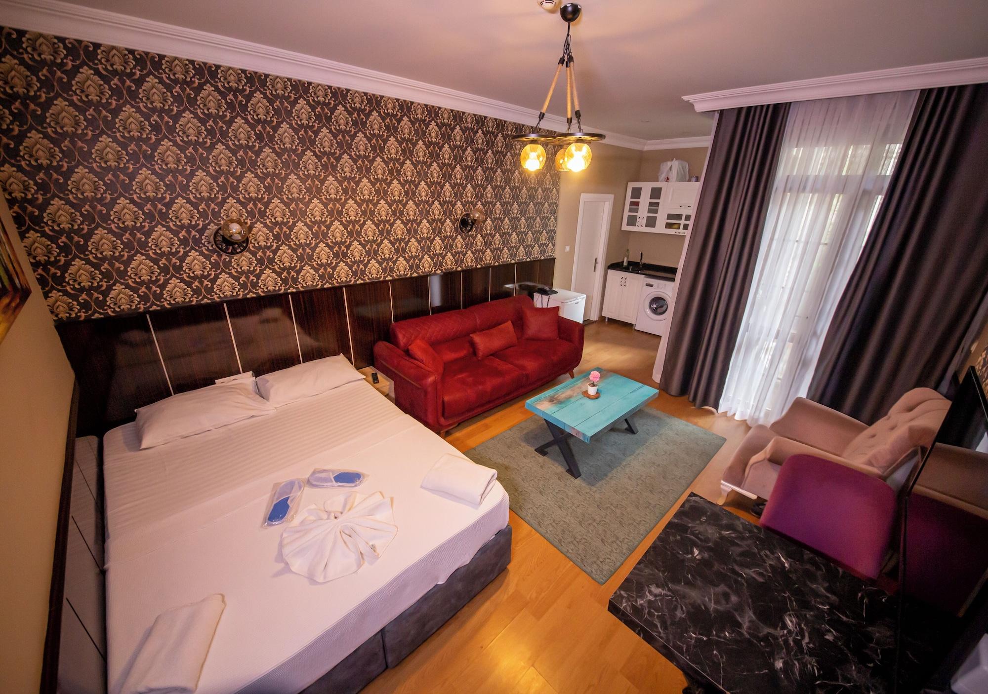 Royal Garden Suite Hotel