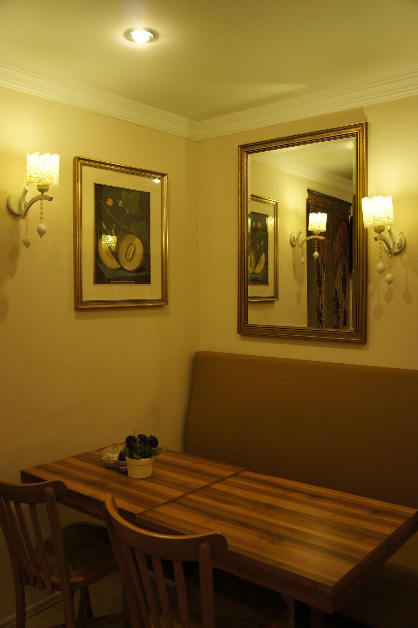 Bufes Hotel