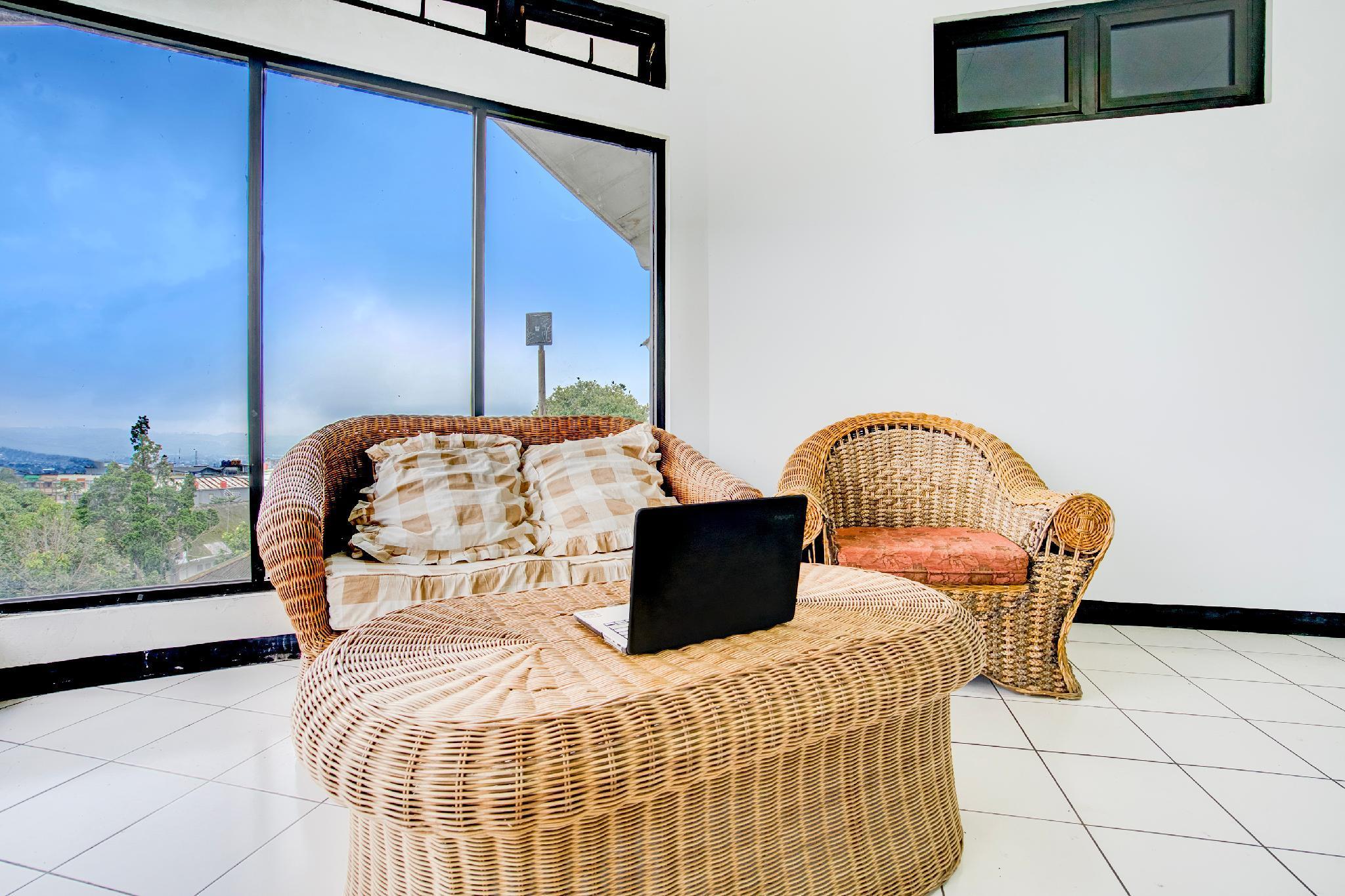 Spot On 3940 Villa Gunung Agape