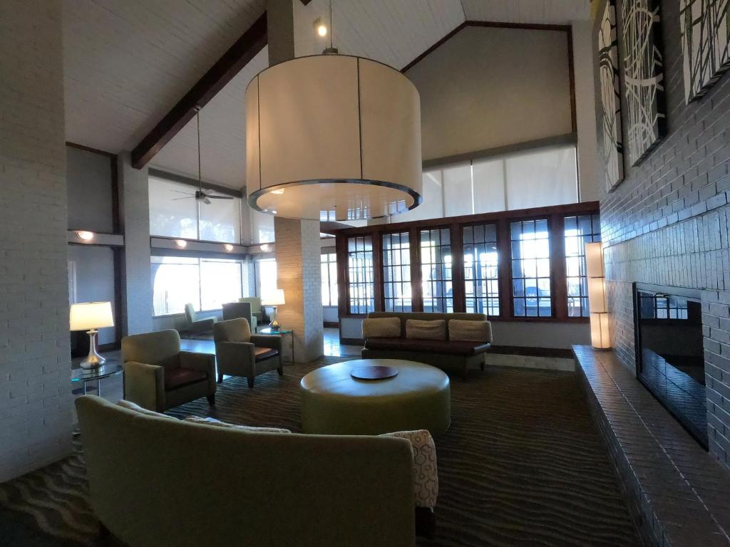 Red Roof Inn & Suites Irving - Dfw Airport South