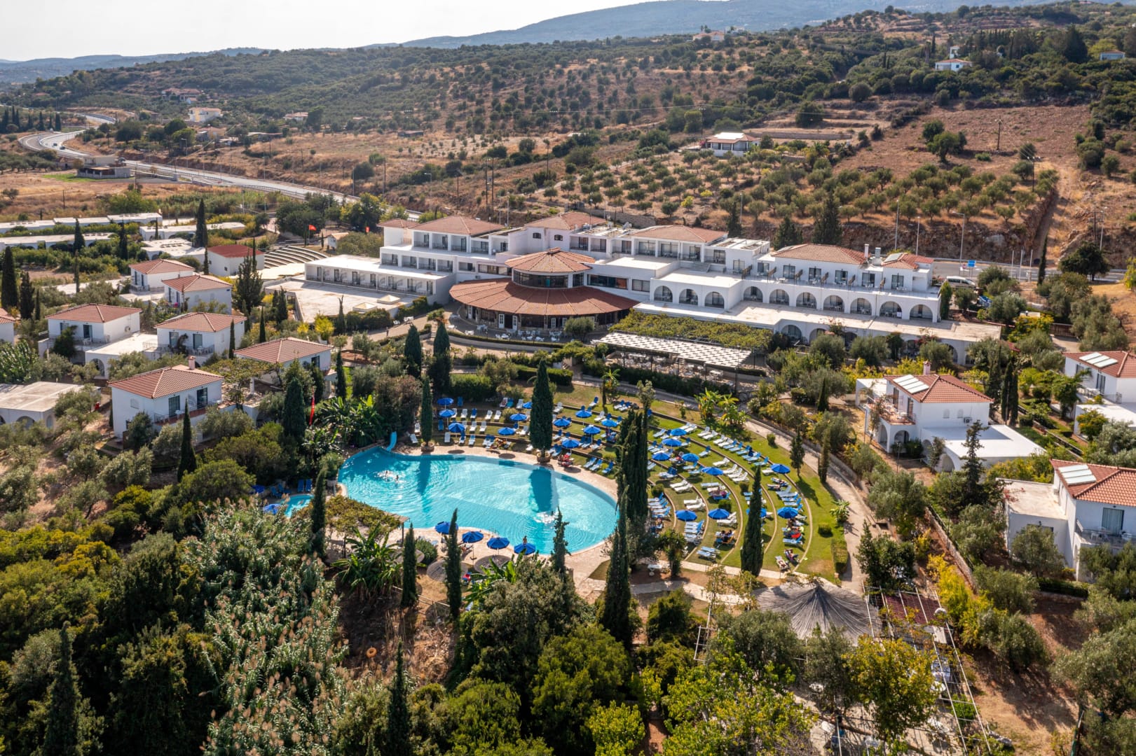 Sunrise Village Beach Hotel - Poză