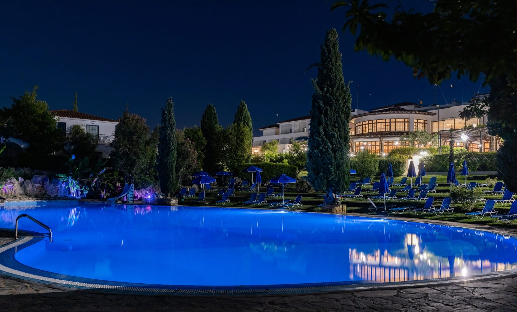 Sunrise Village Beach Hotel - Poză