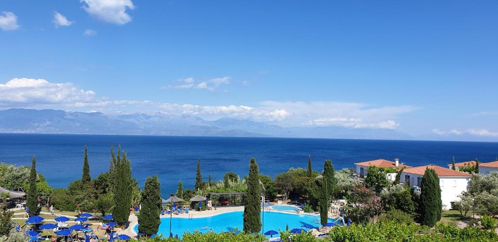 Sunrise Village Beach Hotel - Poză