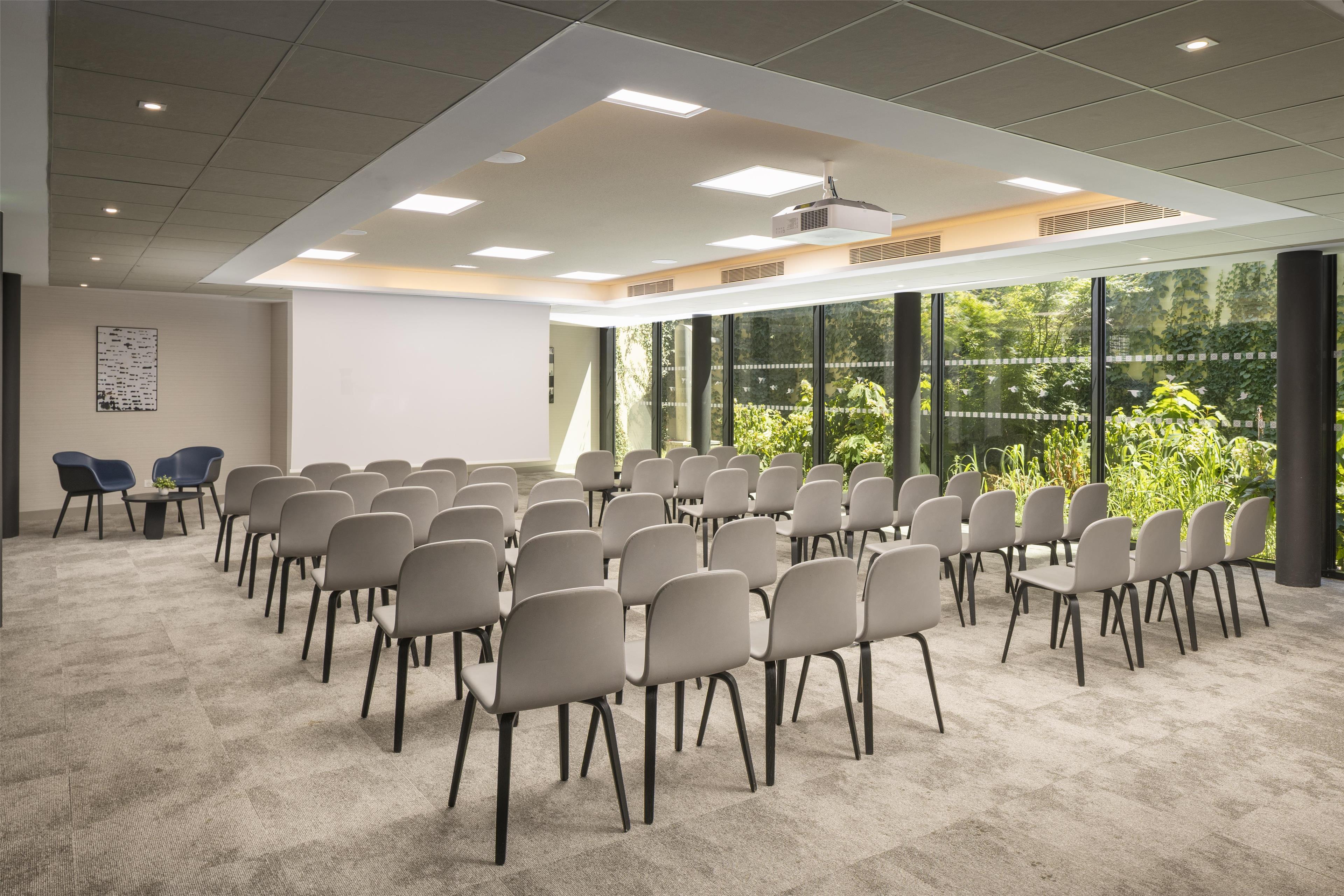 Hilton Garden Inn Paris La Villette - attēls