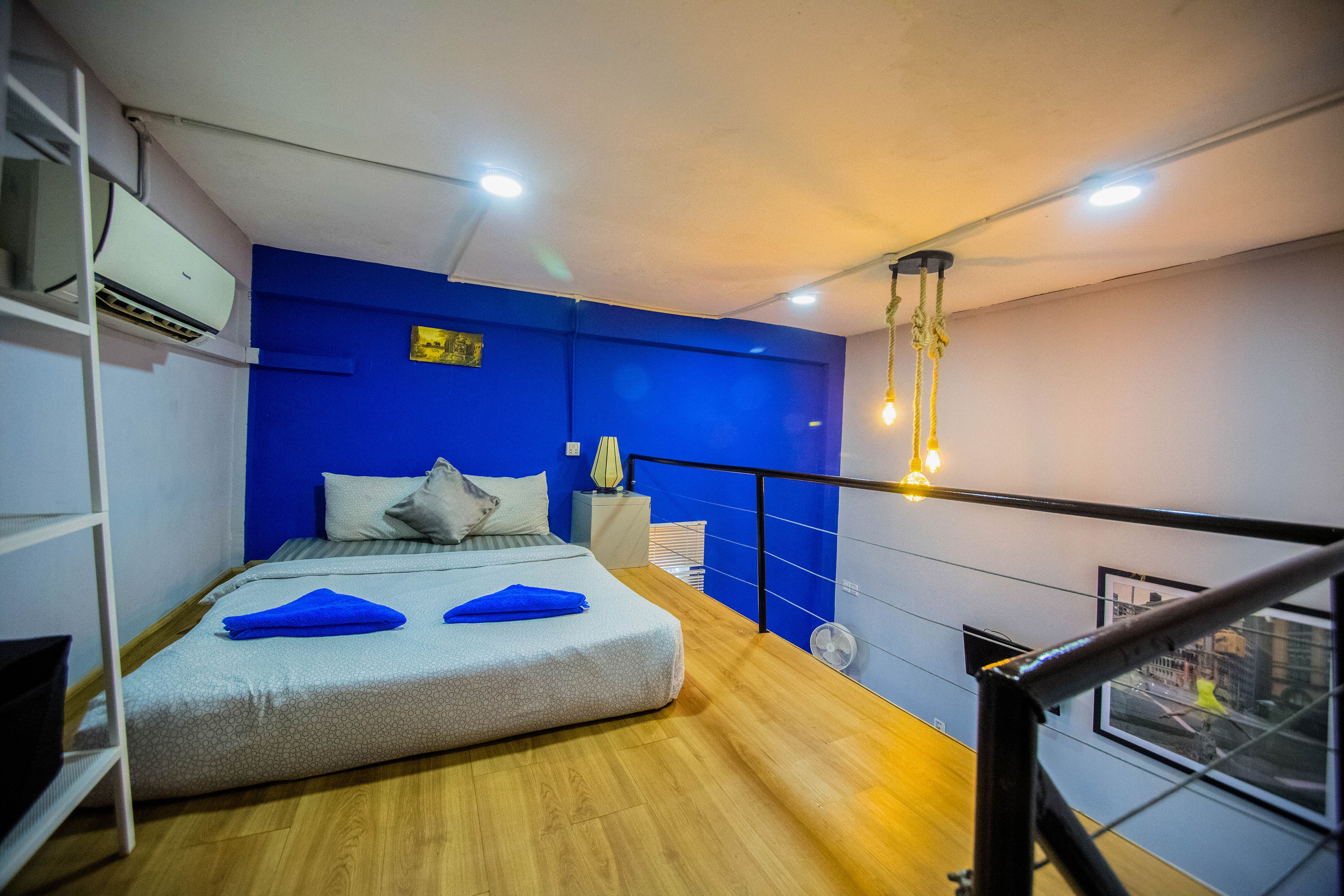 The Artist Residence by null