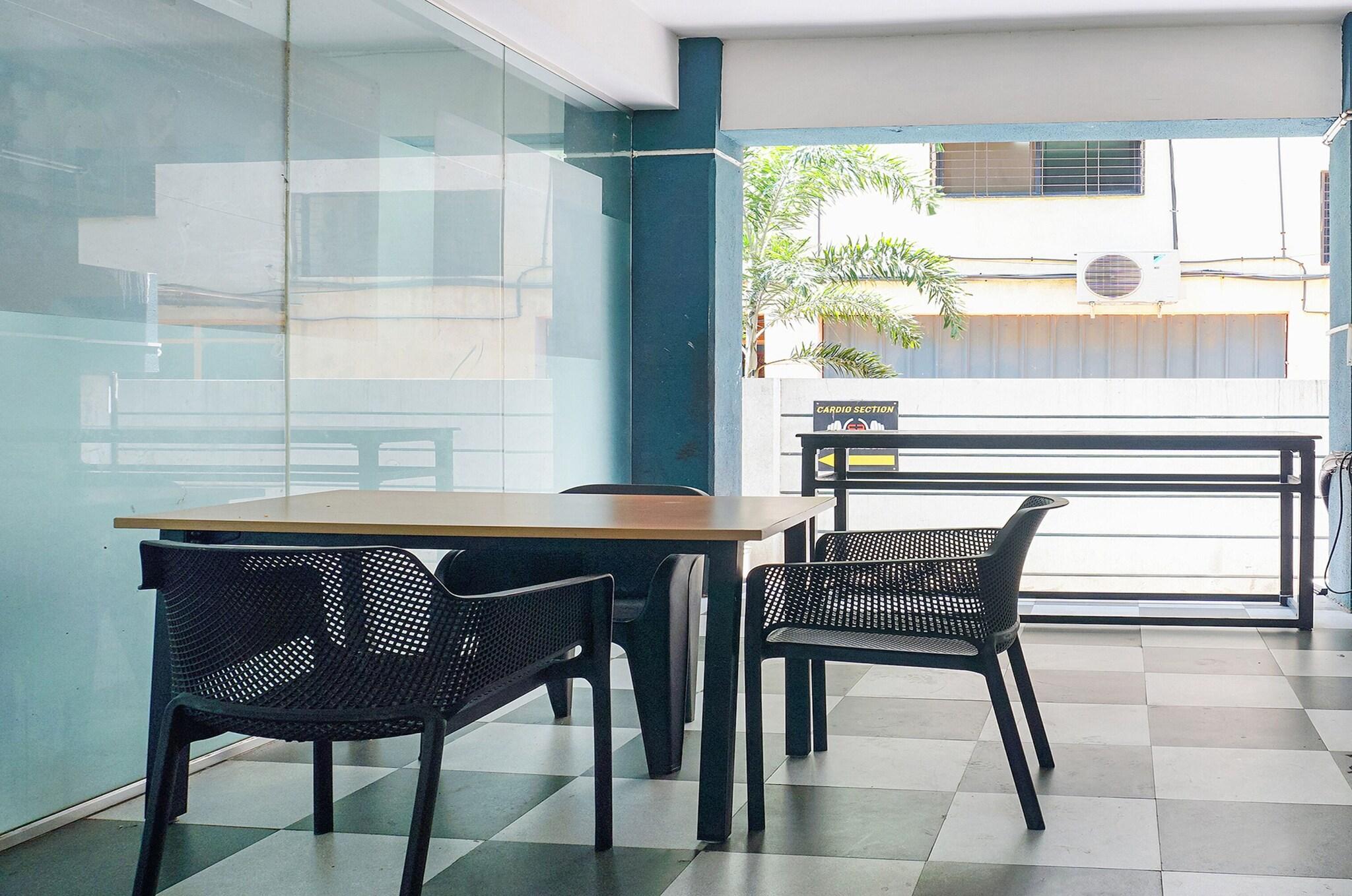 FabHotel Aura Homes