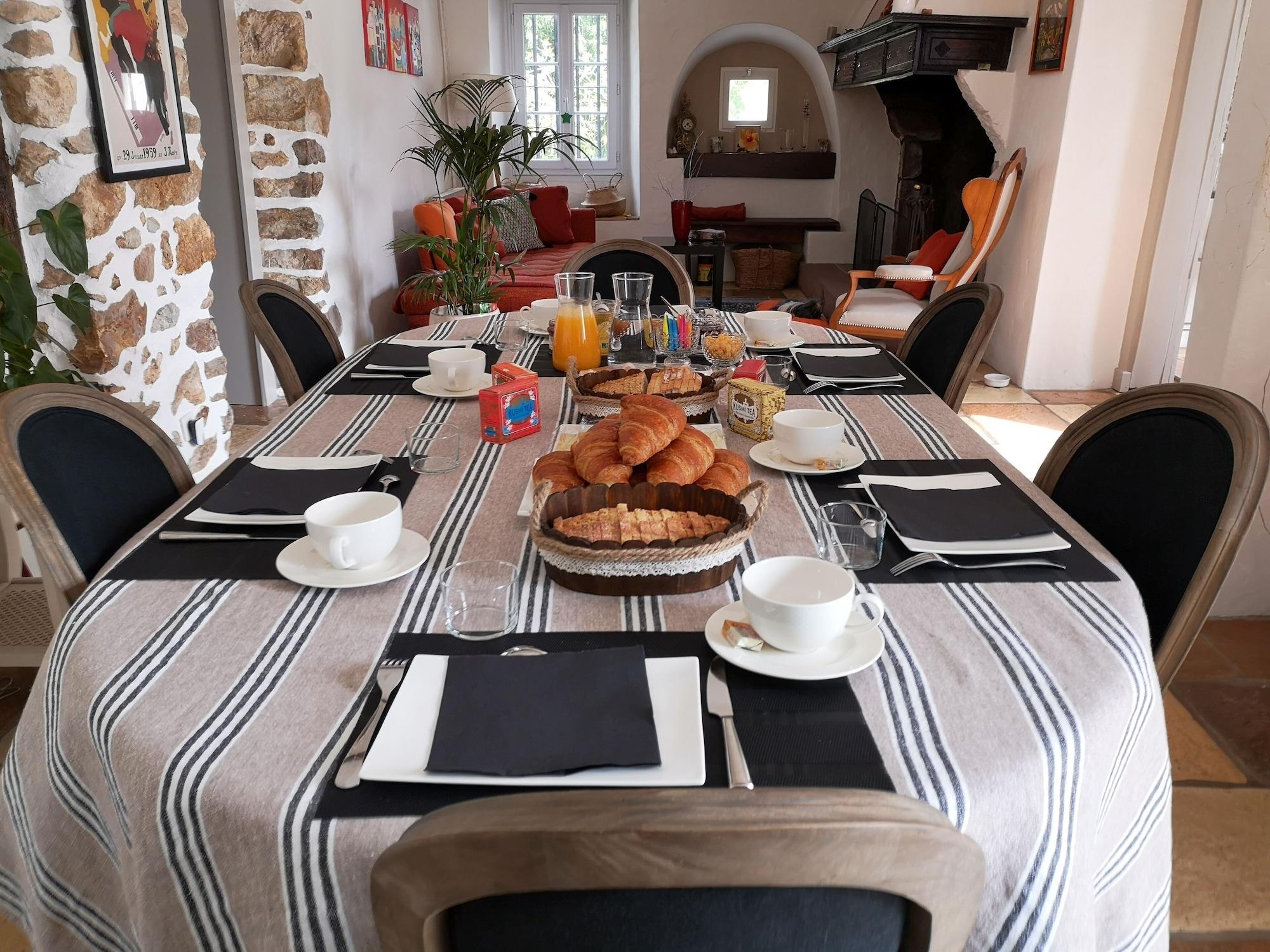 Chambres D Ha Tes Chalbonia