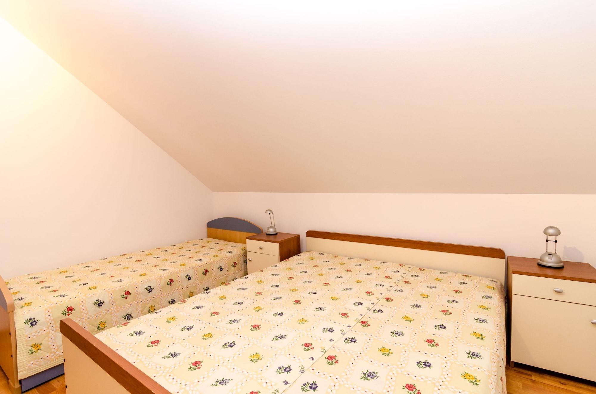 Rooms Mozara