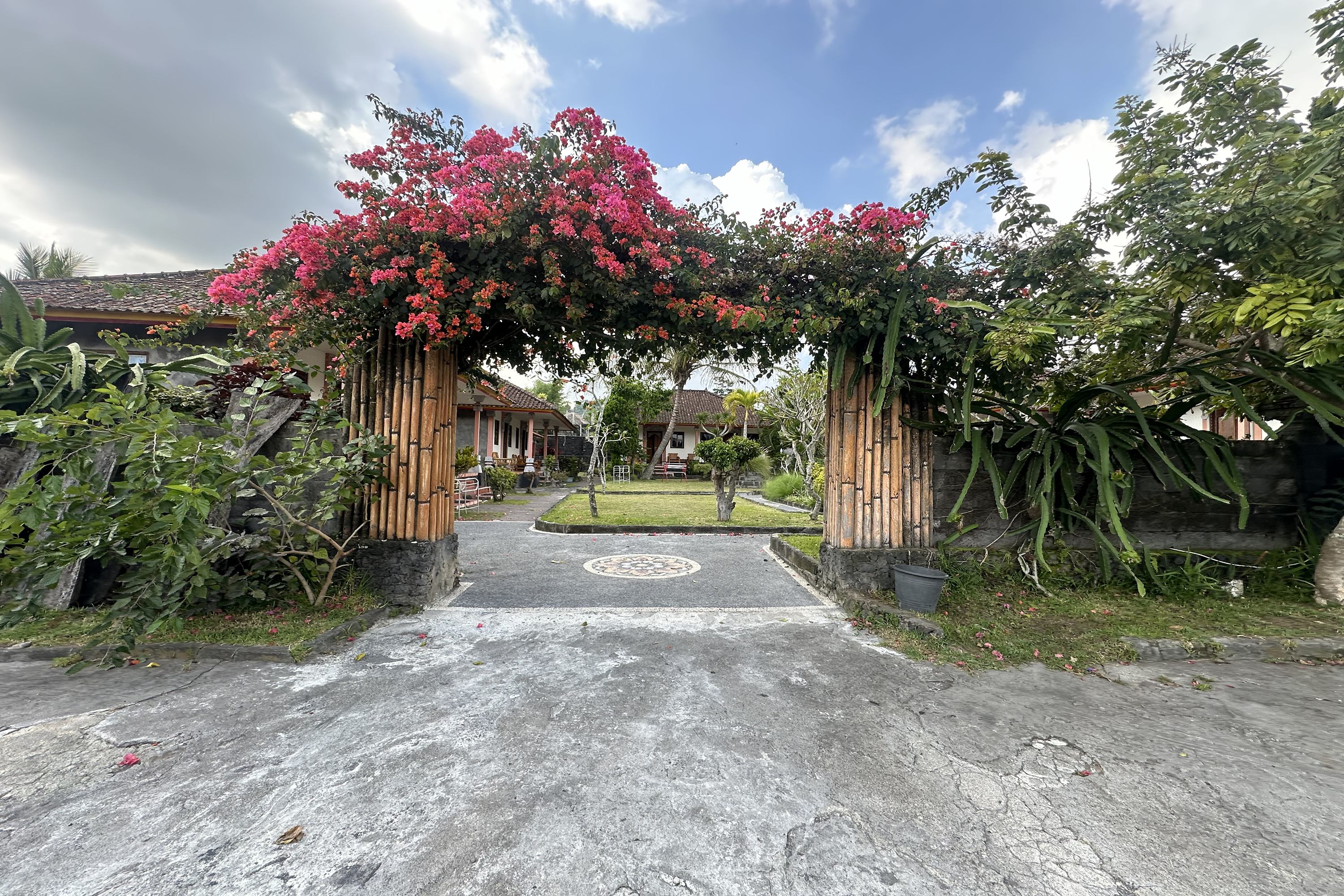 Arlina's Hotel Kintamani by ZUZU