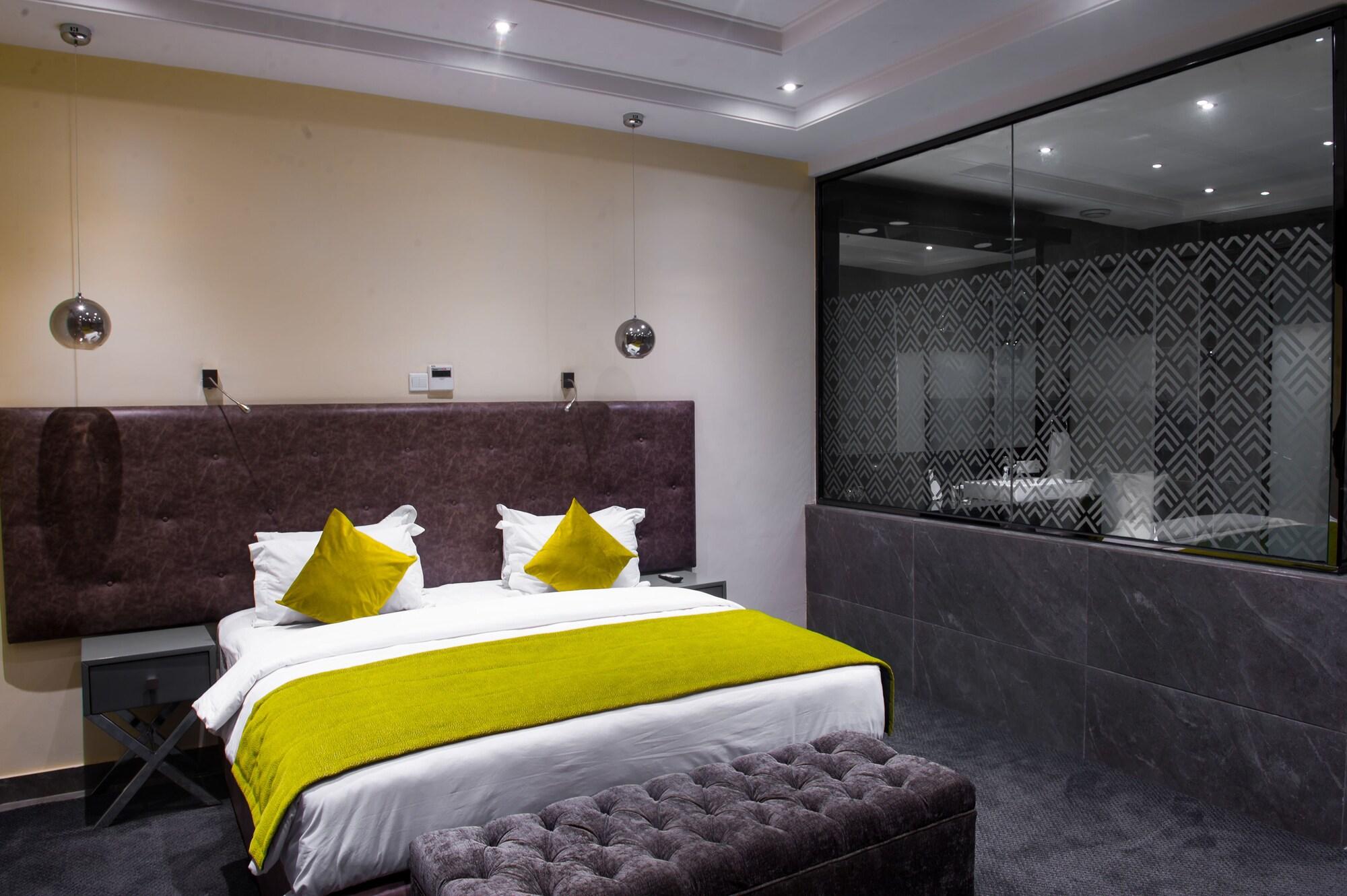Francis Hotel