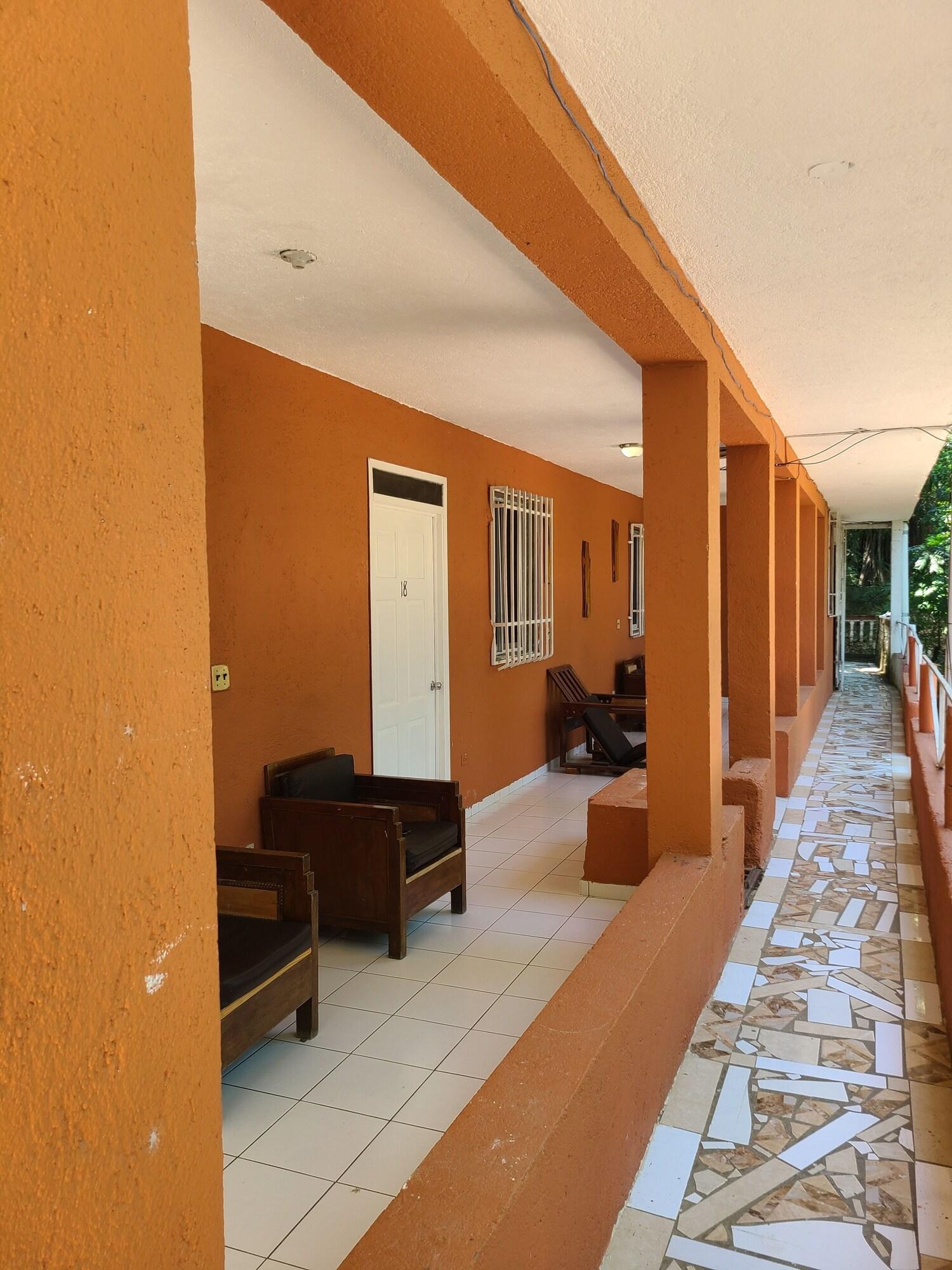 Habitation des Lauriers by null