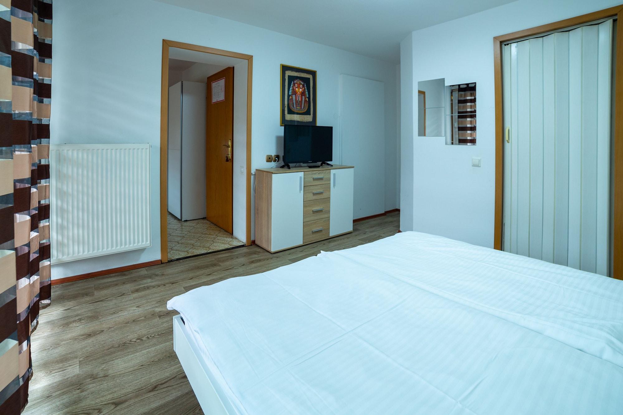 Apartmaji Bungalovi I Sotorisce Silva