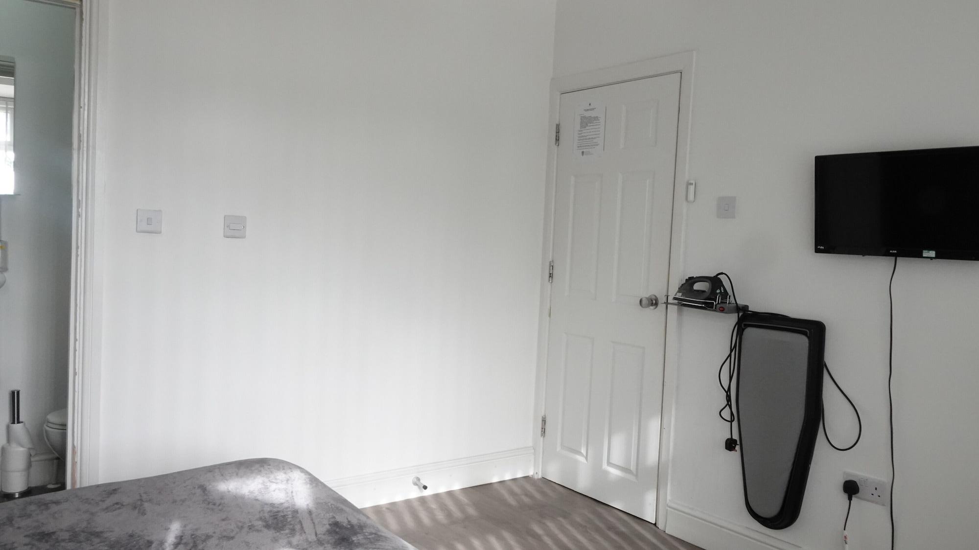 Grand Airport Ensuites