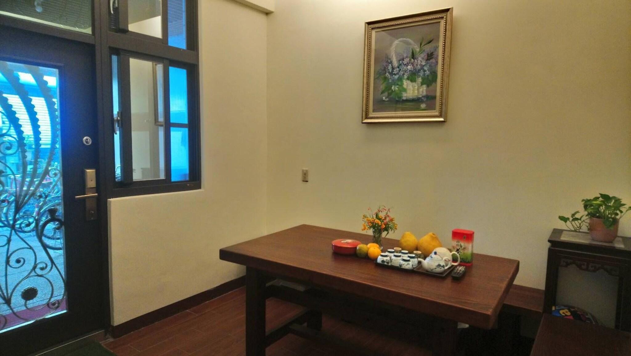 Flower Bed Breakfast Is Now Ikegami