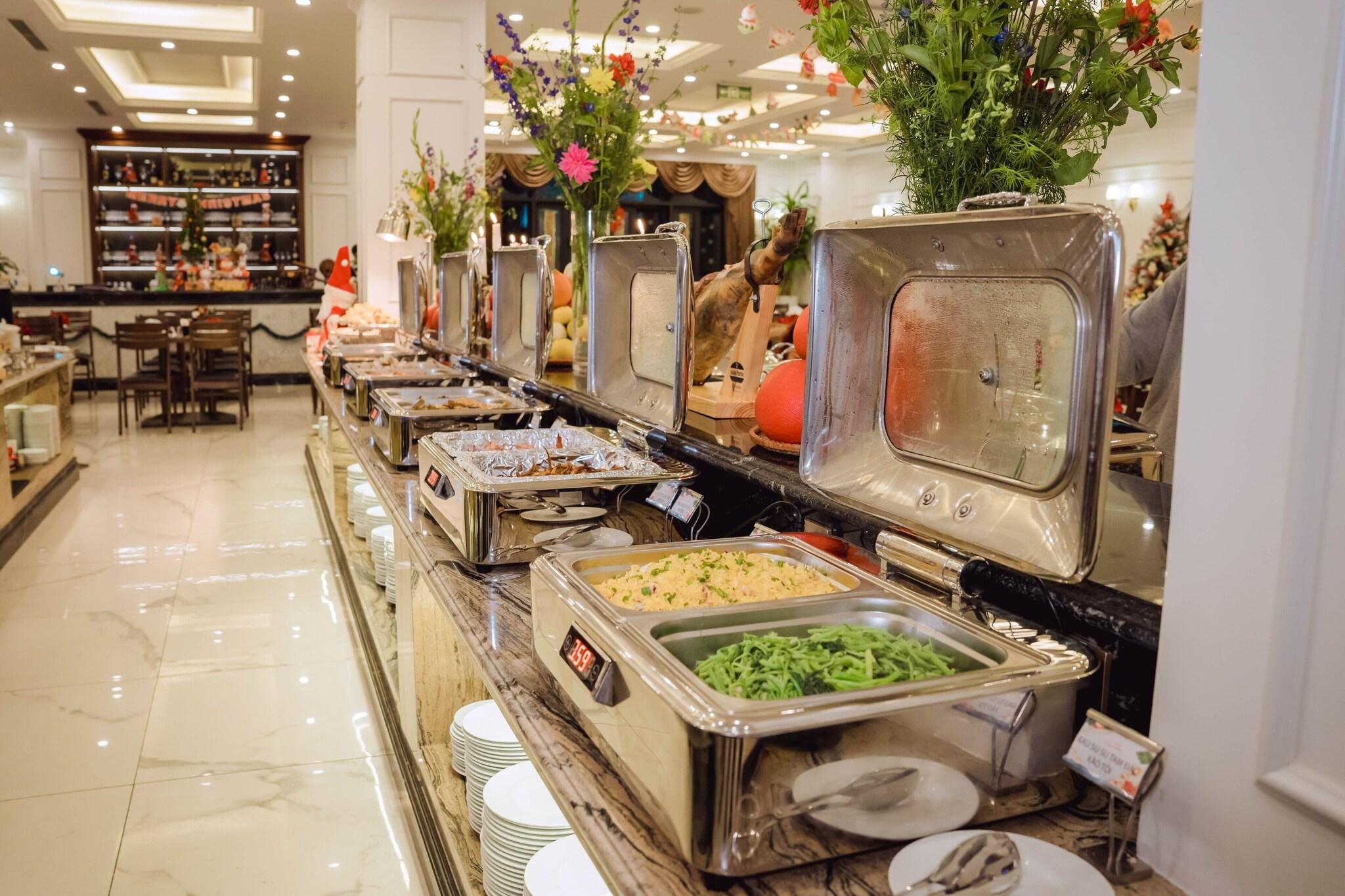 Camellia Luxury Hotel Tam A Ao