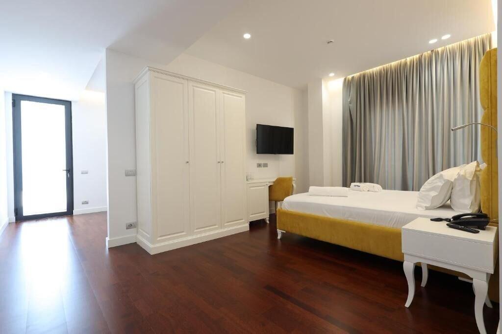 Harbour Hotel