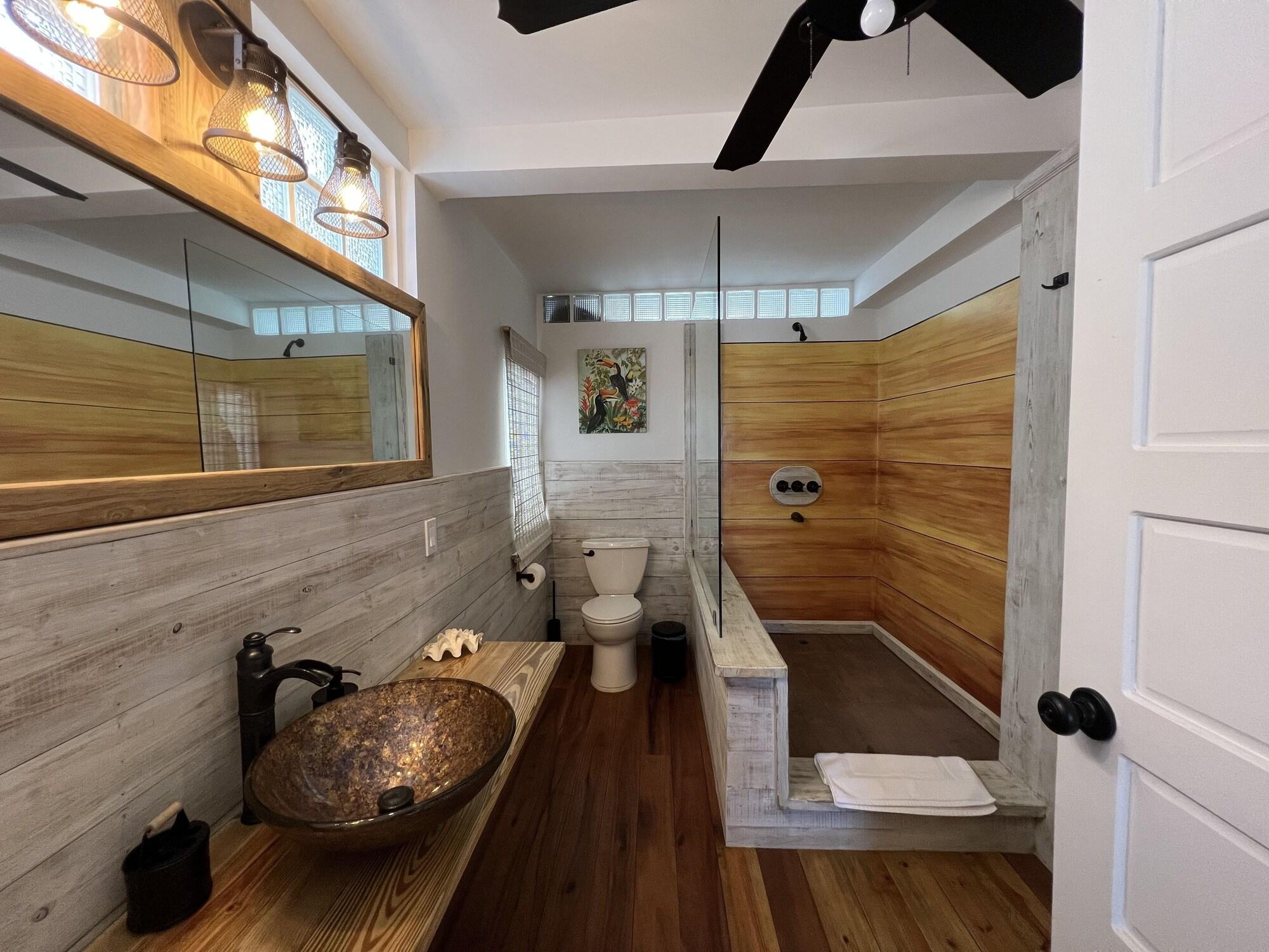 Treetops Hotel by null