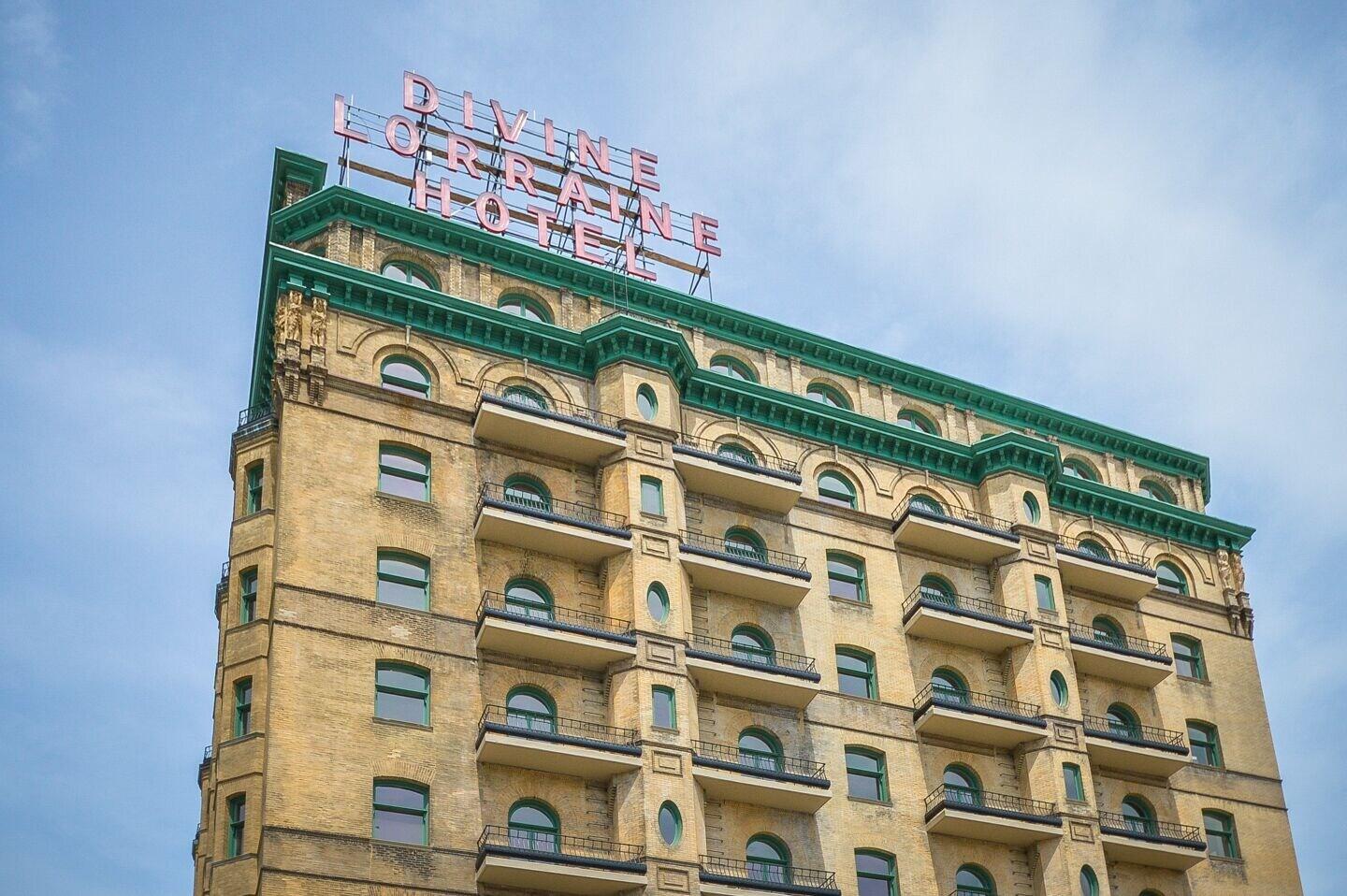 Mint House at The Divine Lorraine Hotel – Philadelphia by null