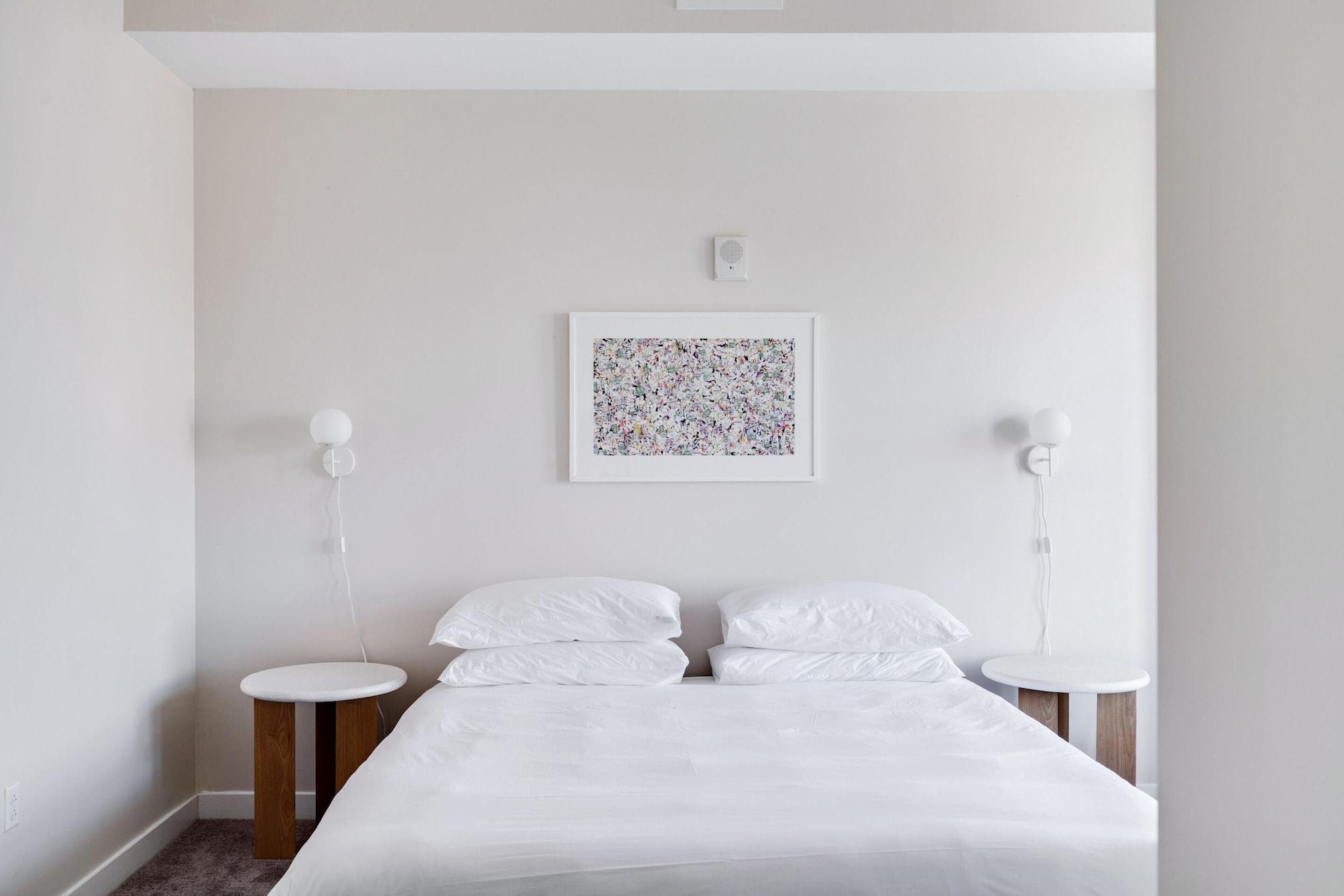 Mint House at The Divine Lorraine Hotel – Philadelphia by null