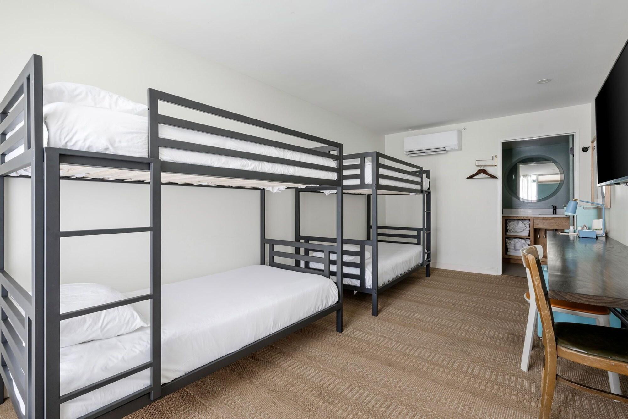 The Starlight Motor Inn by null