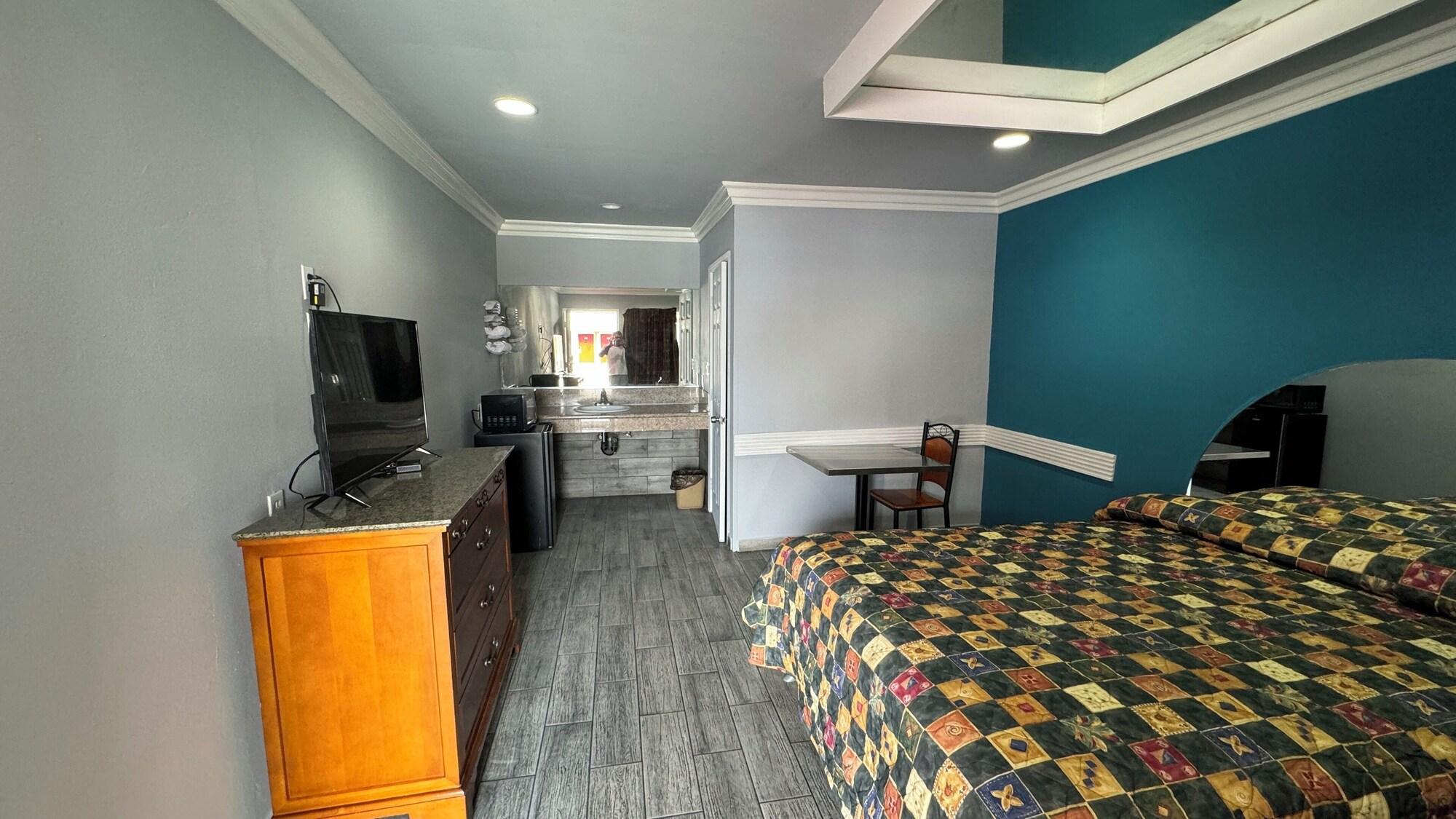 Hiland Motel