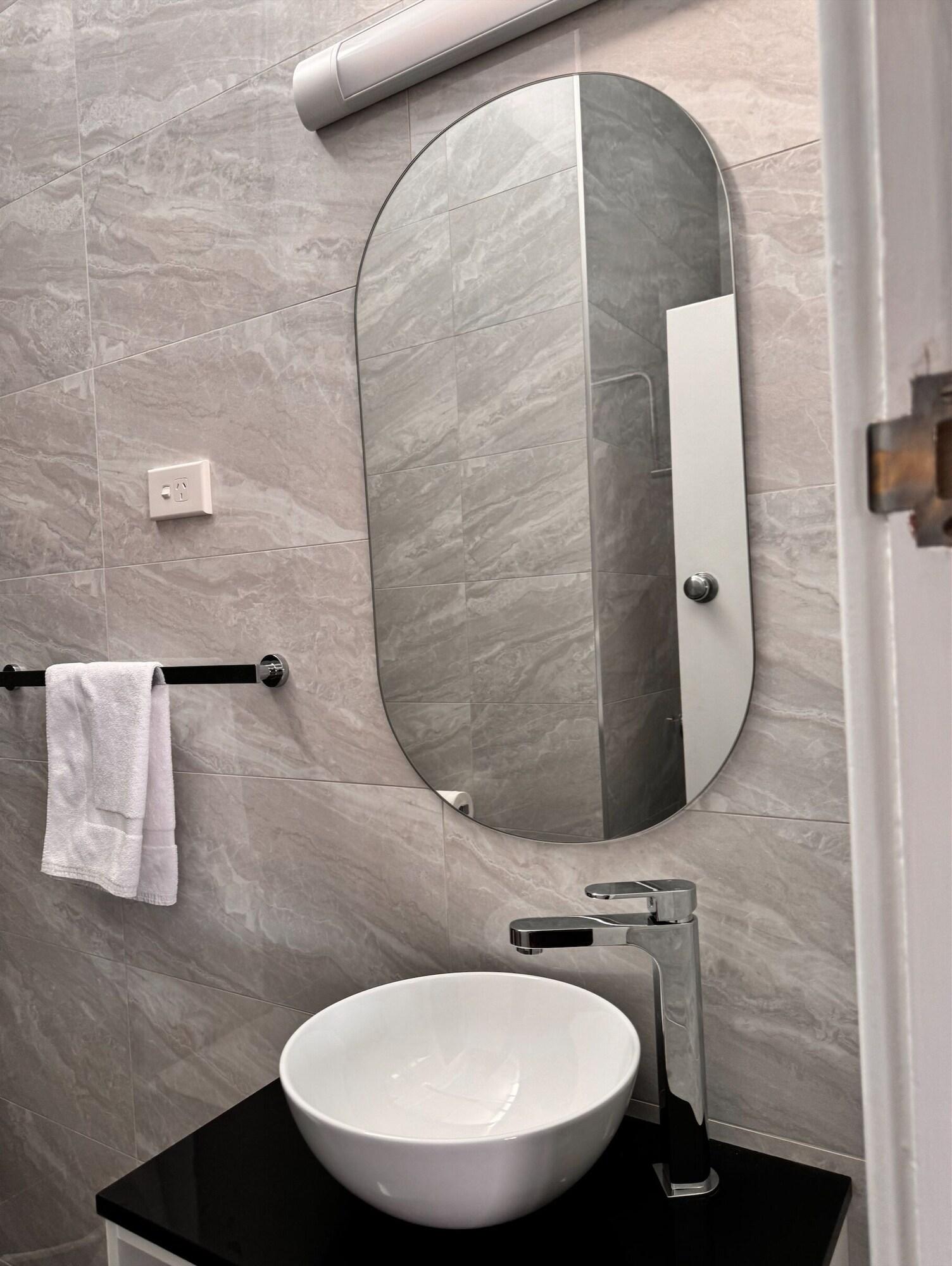 Room 4, CBD Gi Motel, Glen Innes Severn