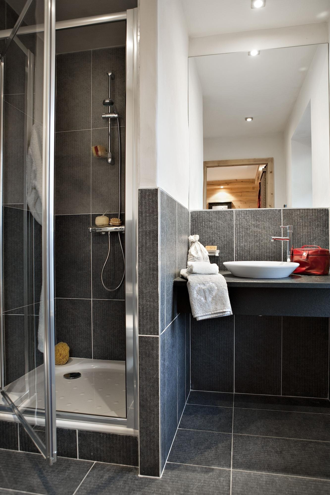 Cgh Ra Sidences Spas Les Chalets D Anga Le