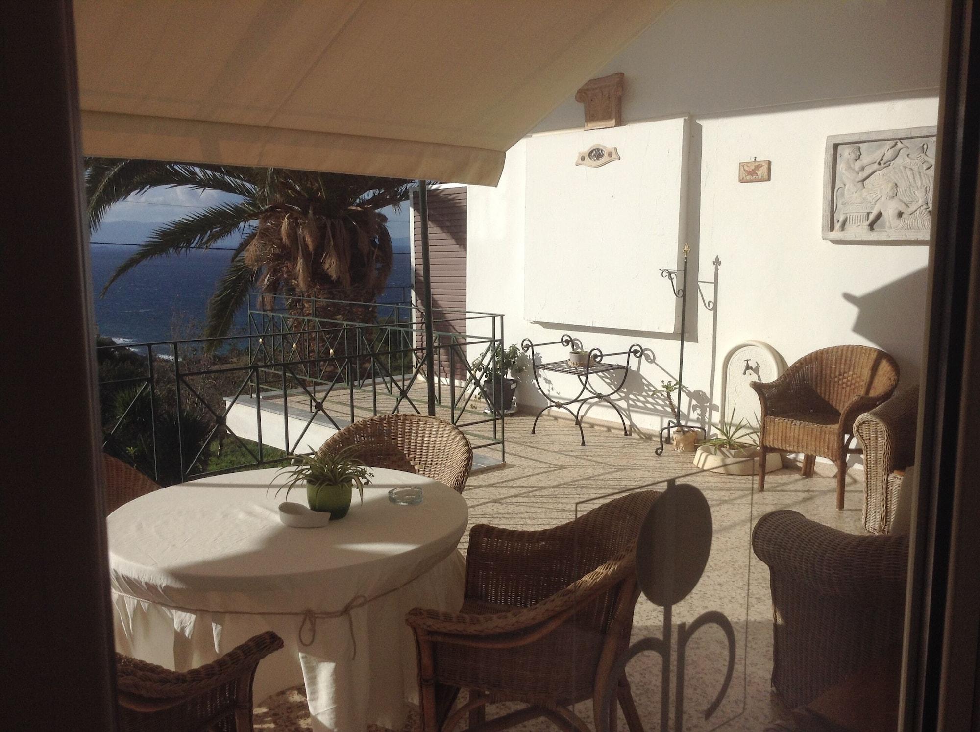 Hotel Akrotiri