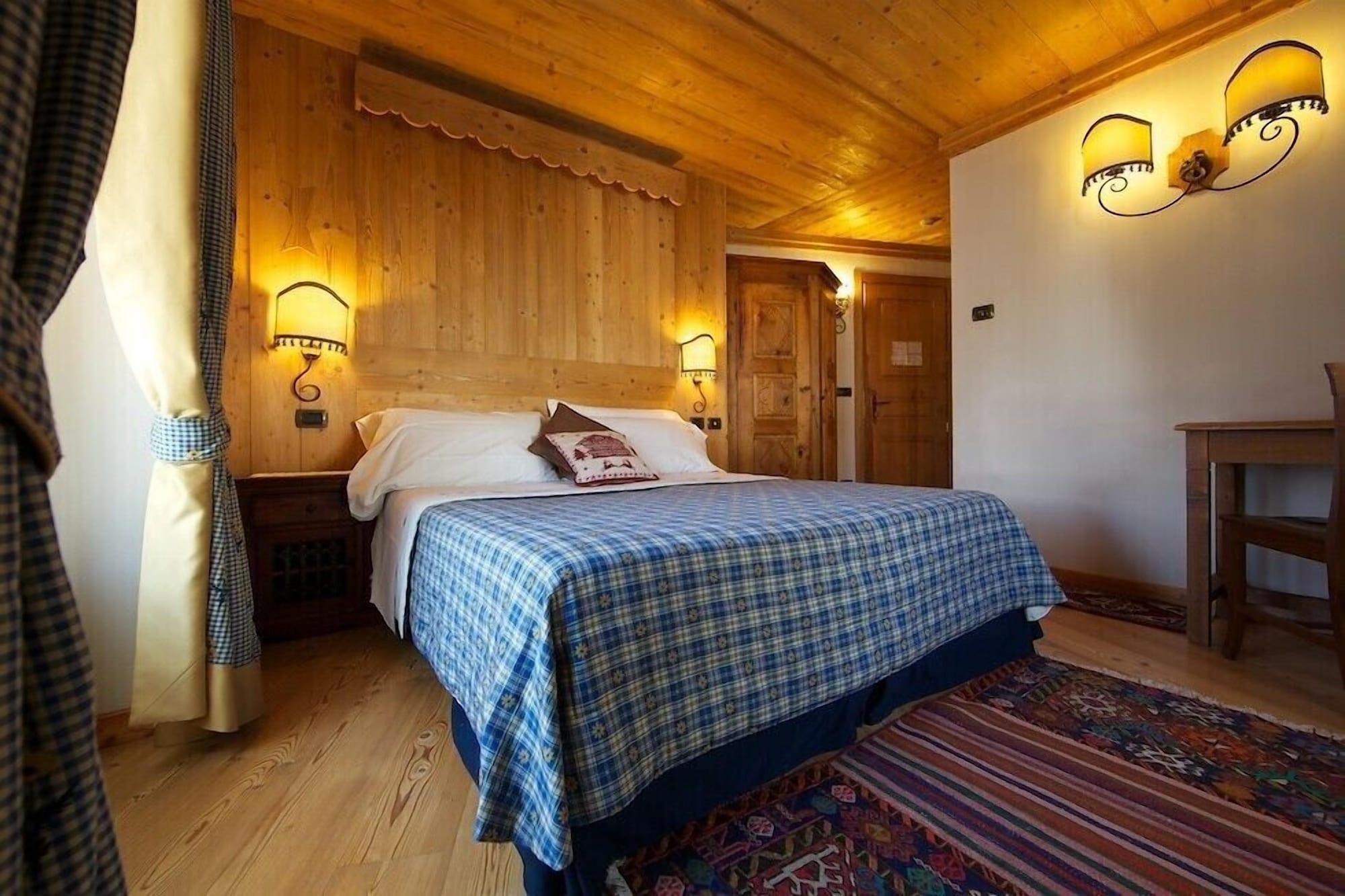 Laghetto Alpine Hotel & Restaurant by null