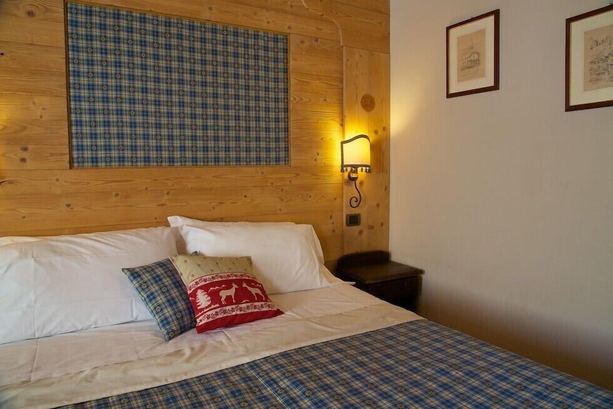Laghetto Alpine Hotel & Restaurant by null