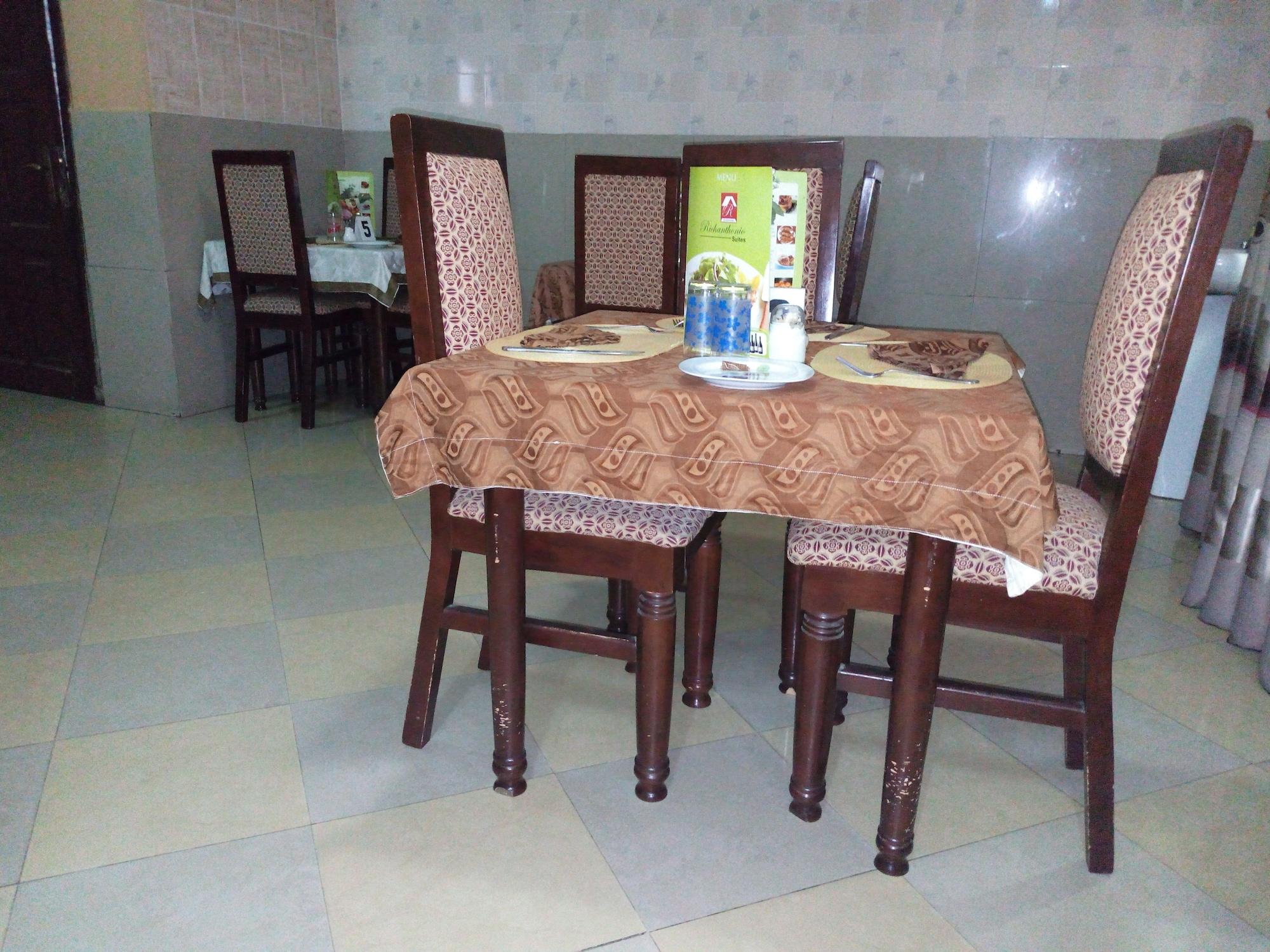 Richanthonio Suites