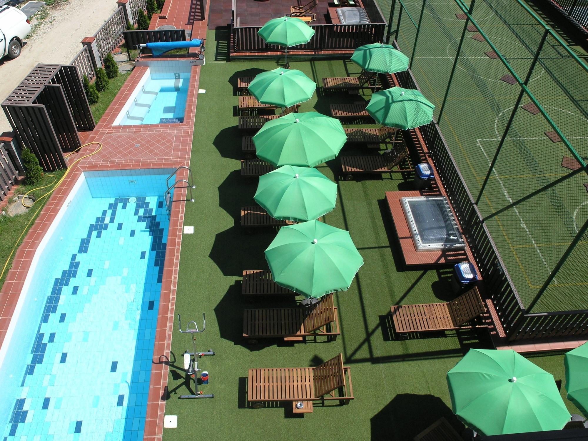 7 Pools Spa Apartments