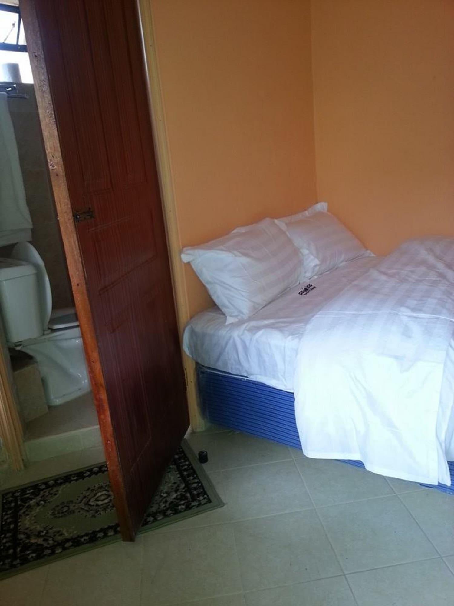 Room 4, Genesis Guest House, Naivasha