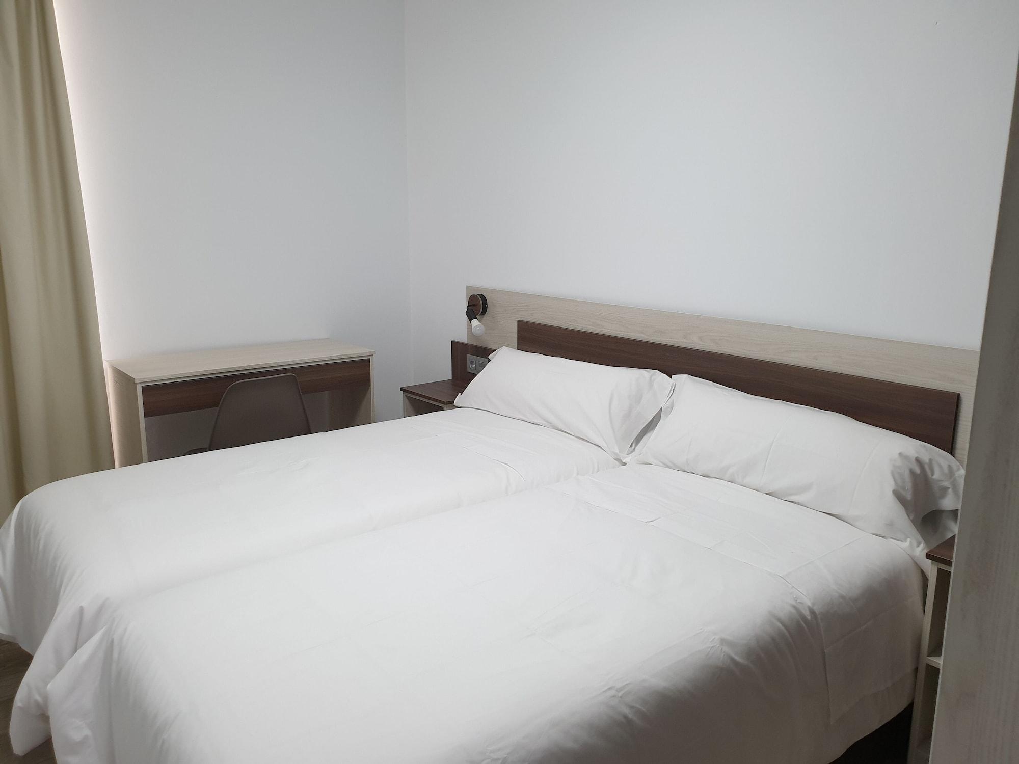 Mesa N Hostal La Cabaa A